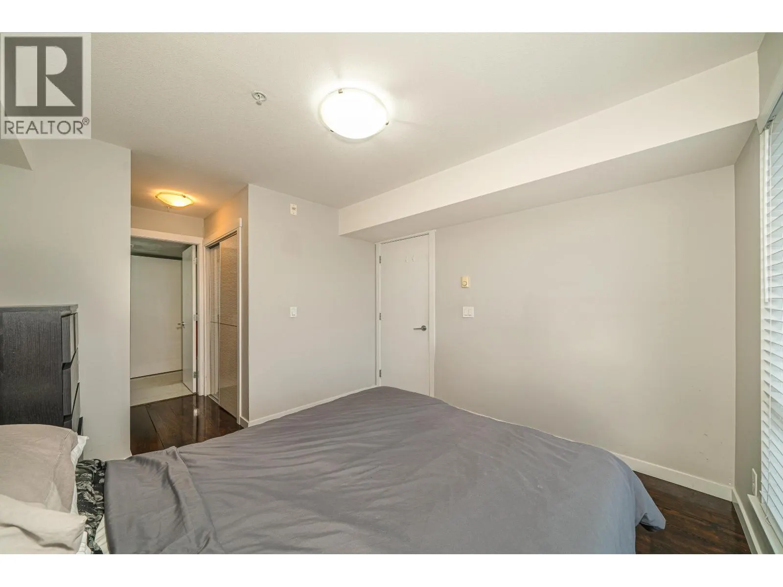 303 22318 LOUGHEED HIGHWAY