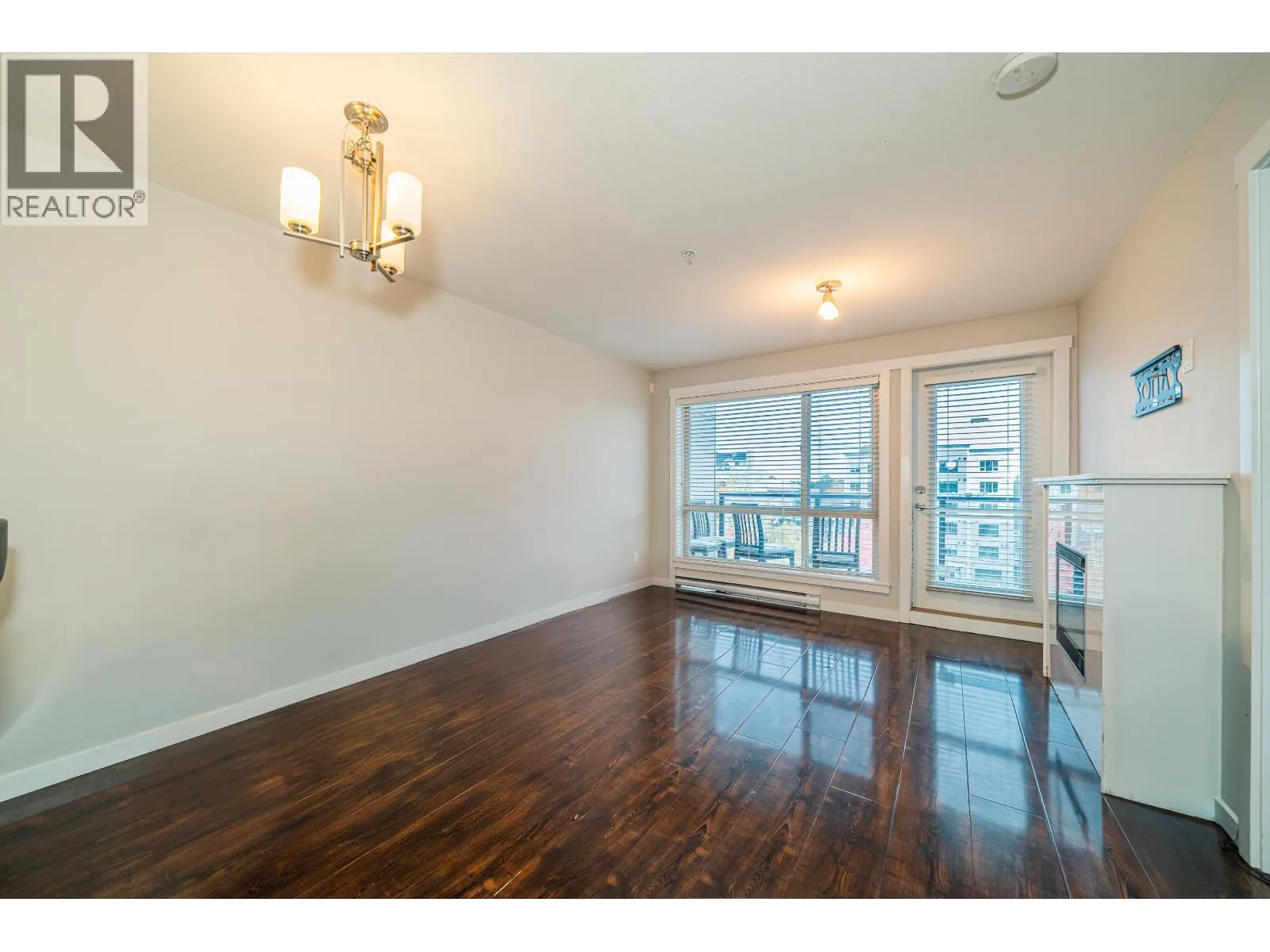 303 22318 LOUGHEED HIGHWAY