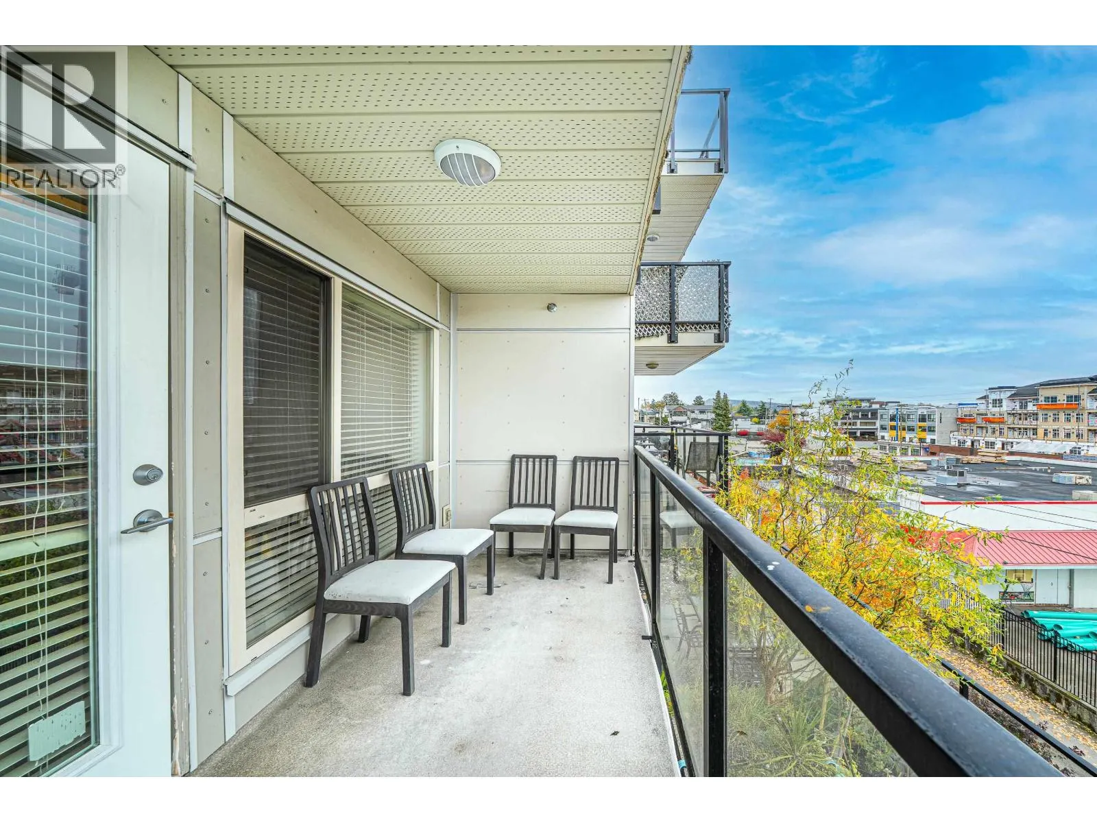 303 22318 LOUGHEED HIGHWAY