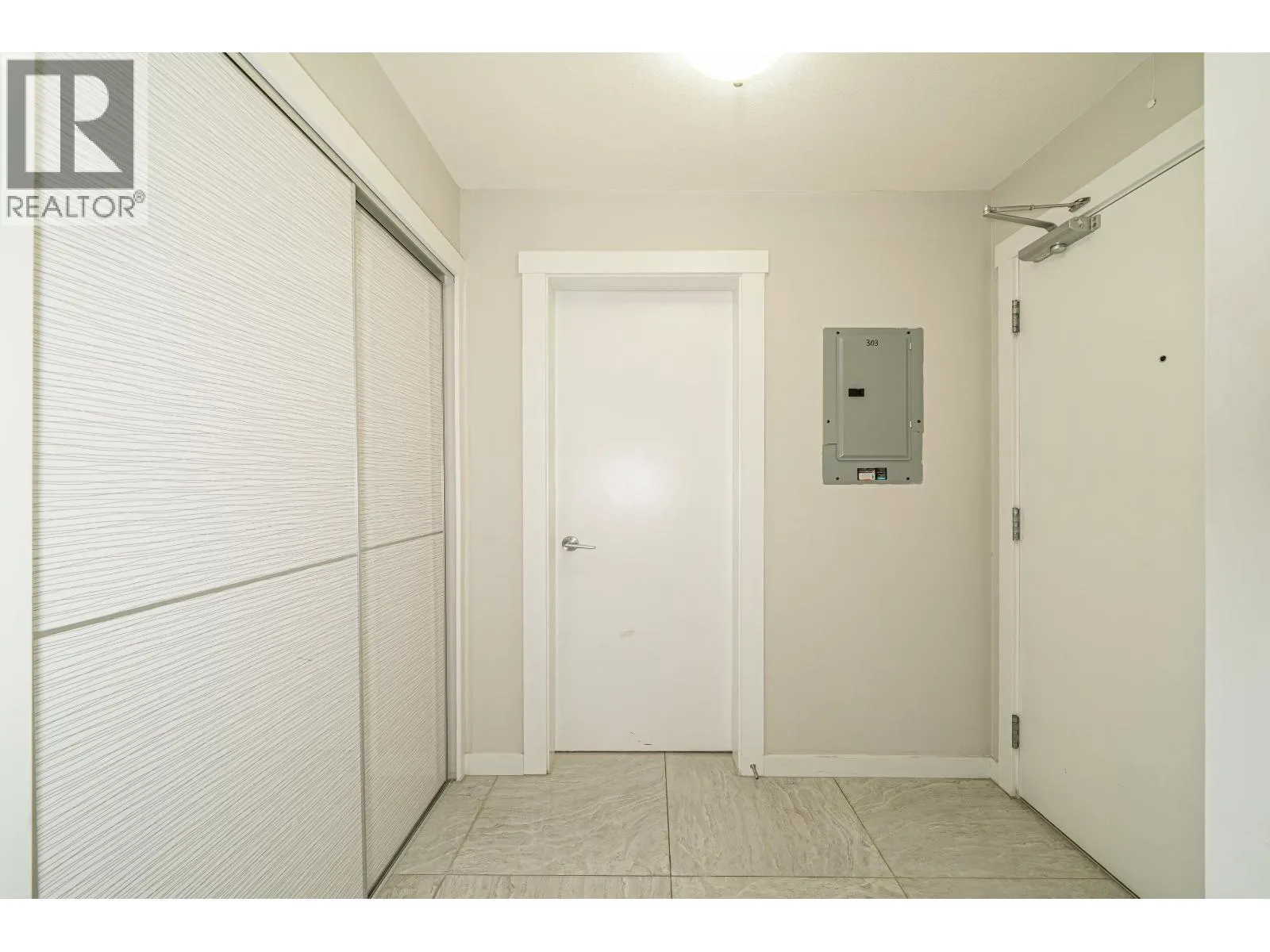 303 22318 LOUGHEED HIGHWAY