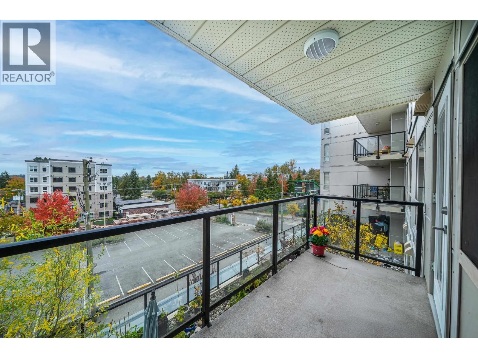 303 22318 LOUGHEED HIGHWAY