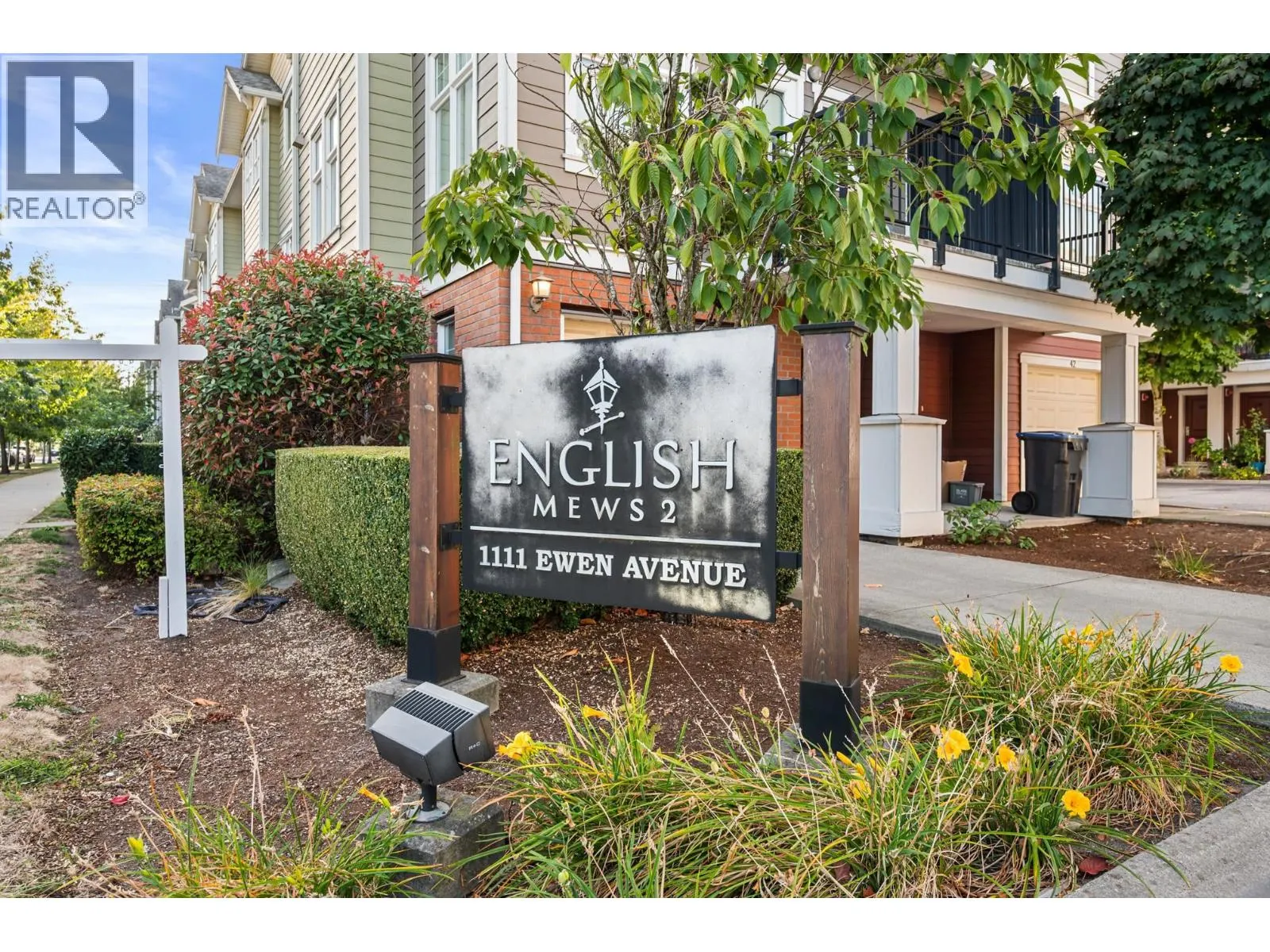 32 1111 EWEN AVENUE