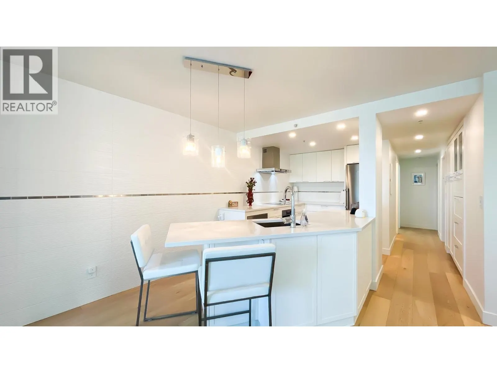 502 1388 HOMER STREET