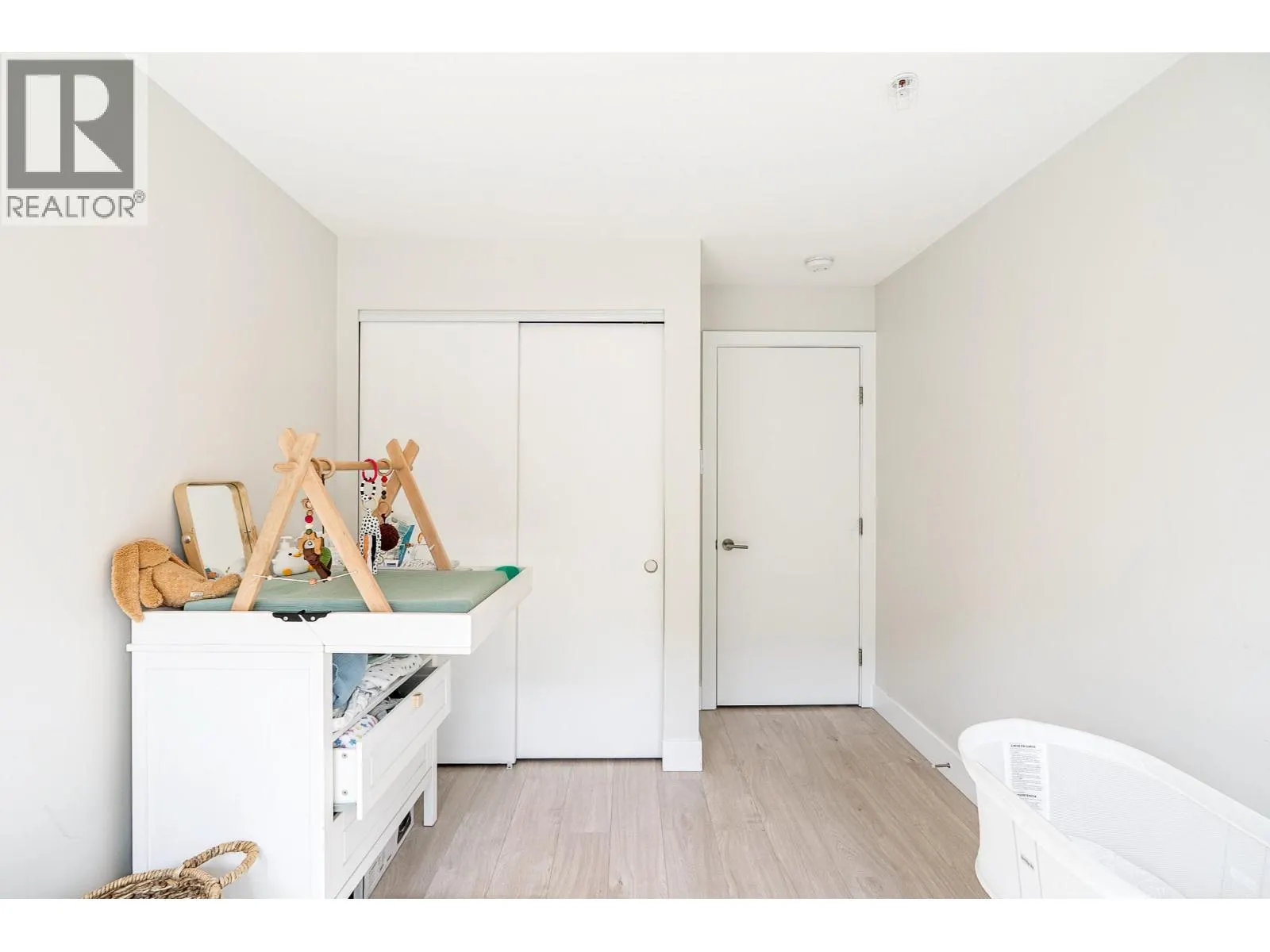 305 2477 CAROLINA STREET