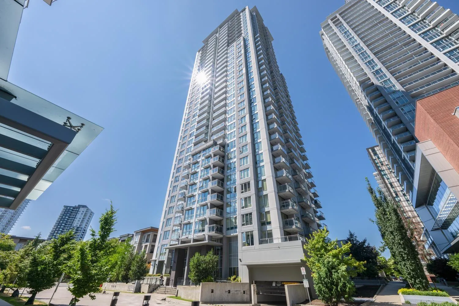 3305 13325 102A AVENUE