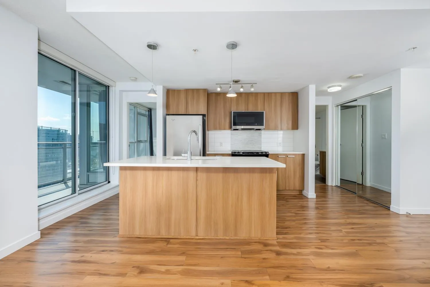 3305 13325 102A AVENUE