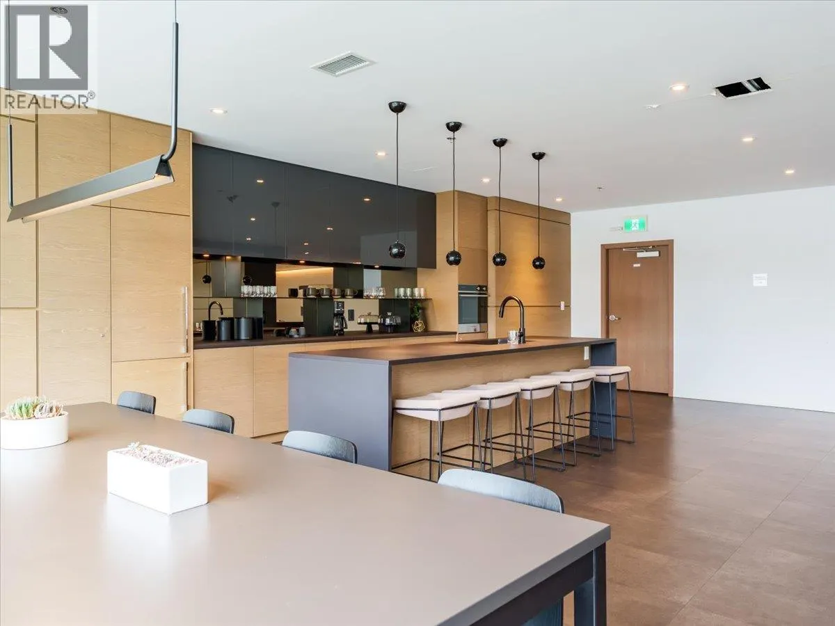 502 2181 MADISON AVENUE