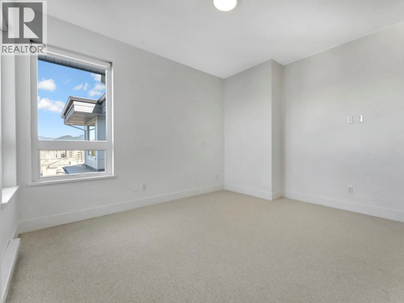 610 11907 223 STREET