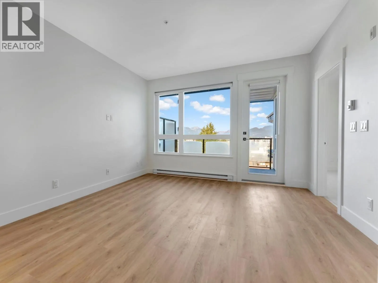 610 11907 223 STREET