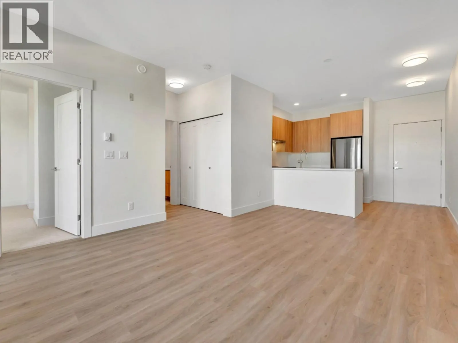 610 11907 223 STREET