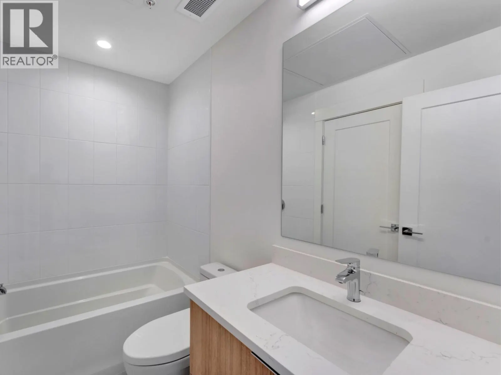 610 11907 223 STREET