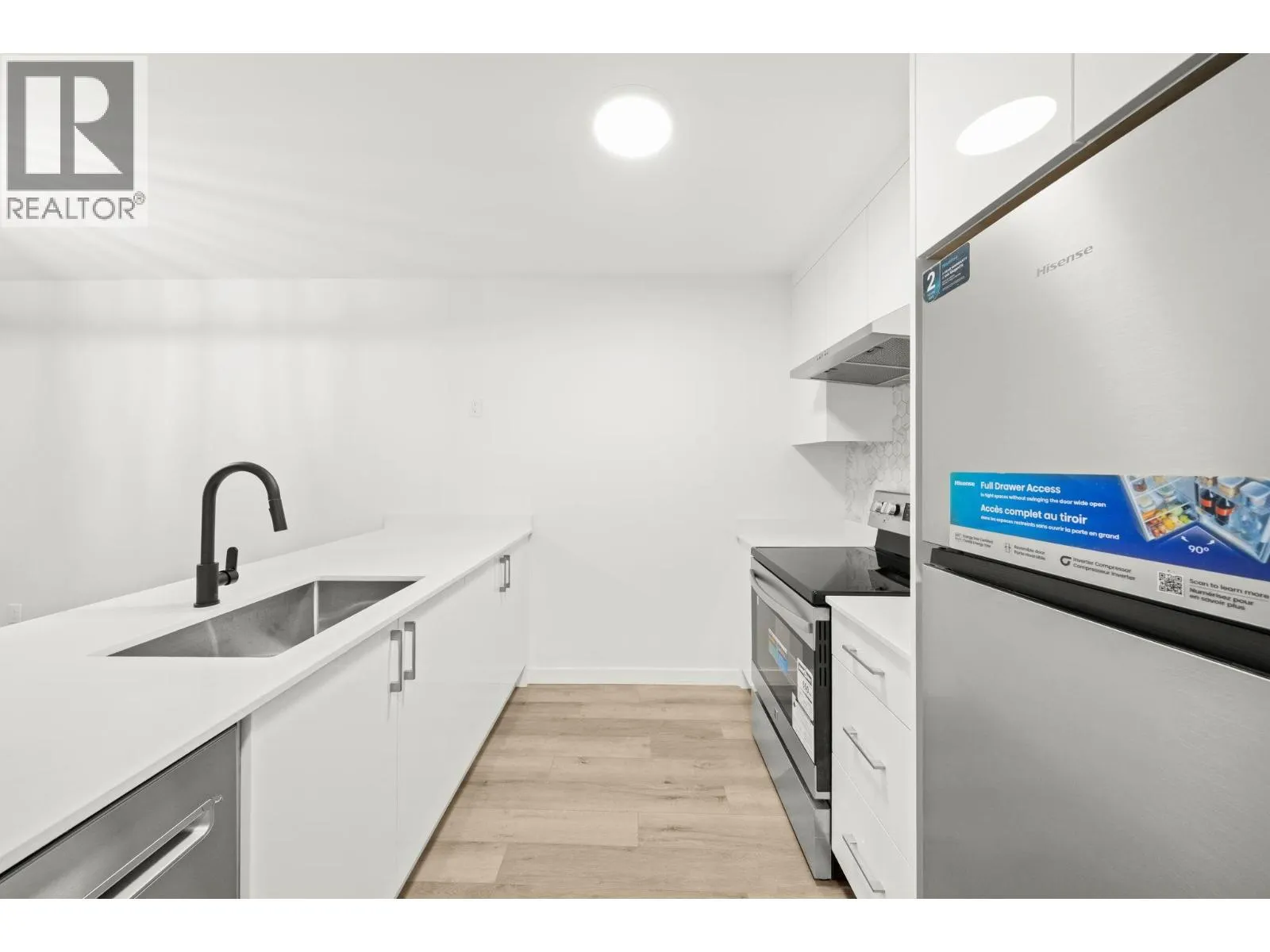 207 360 E 2ND STREET