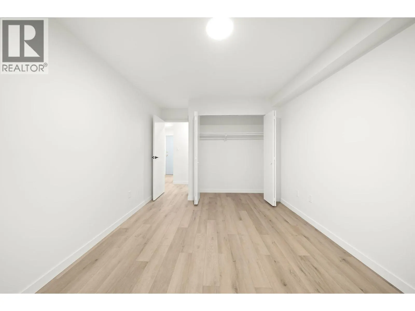 207 360 E 2ND STREET