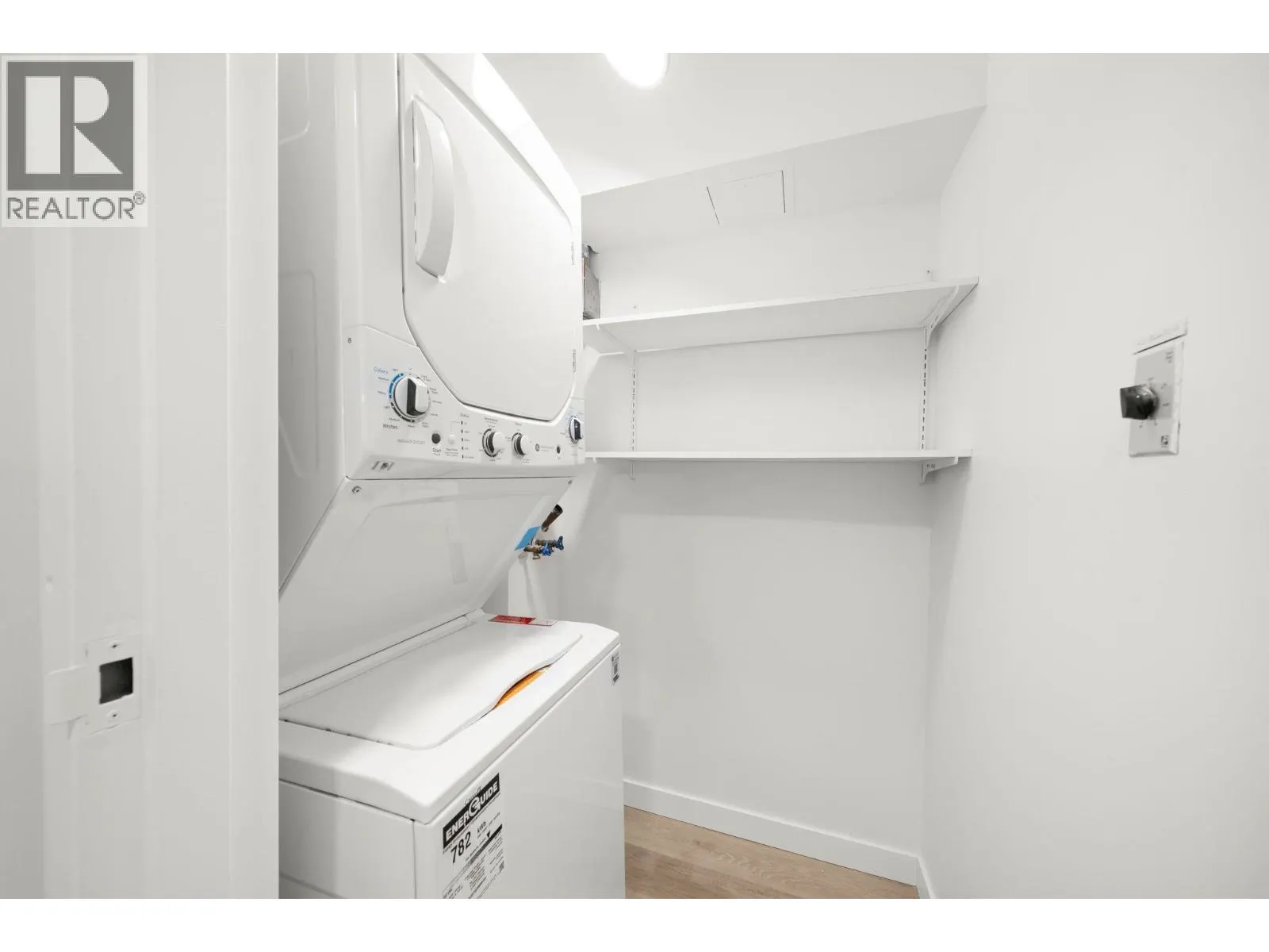 207 360 E 2ND STREET