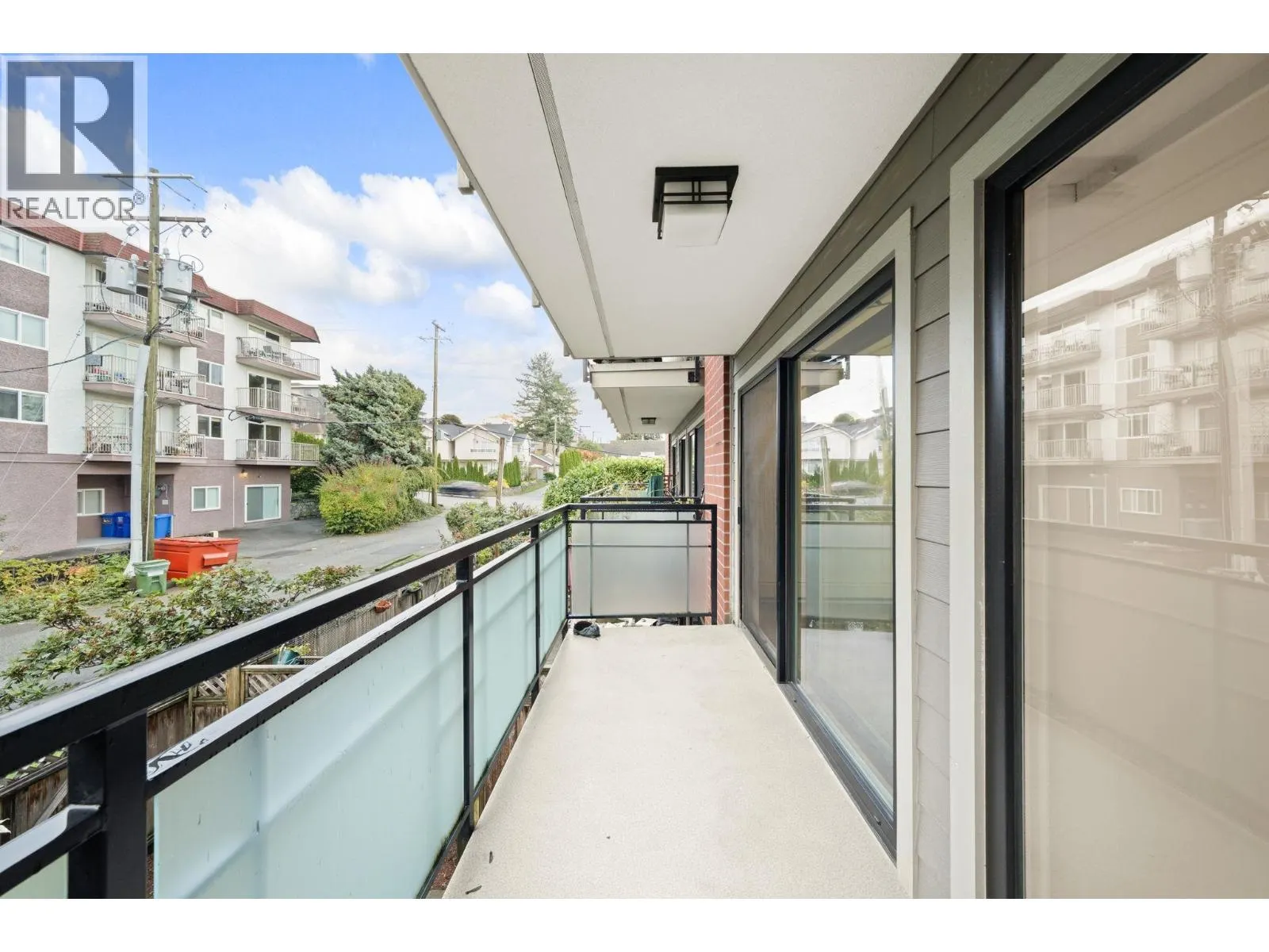 207 360 E 2ND STREET