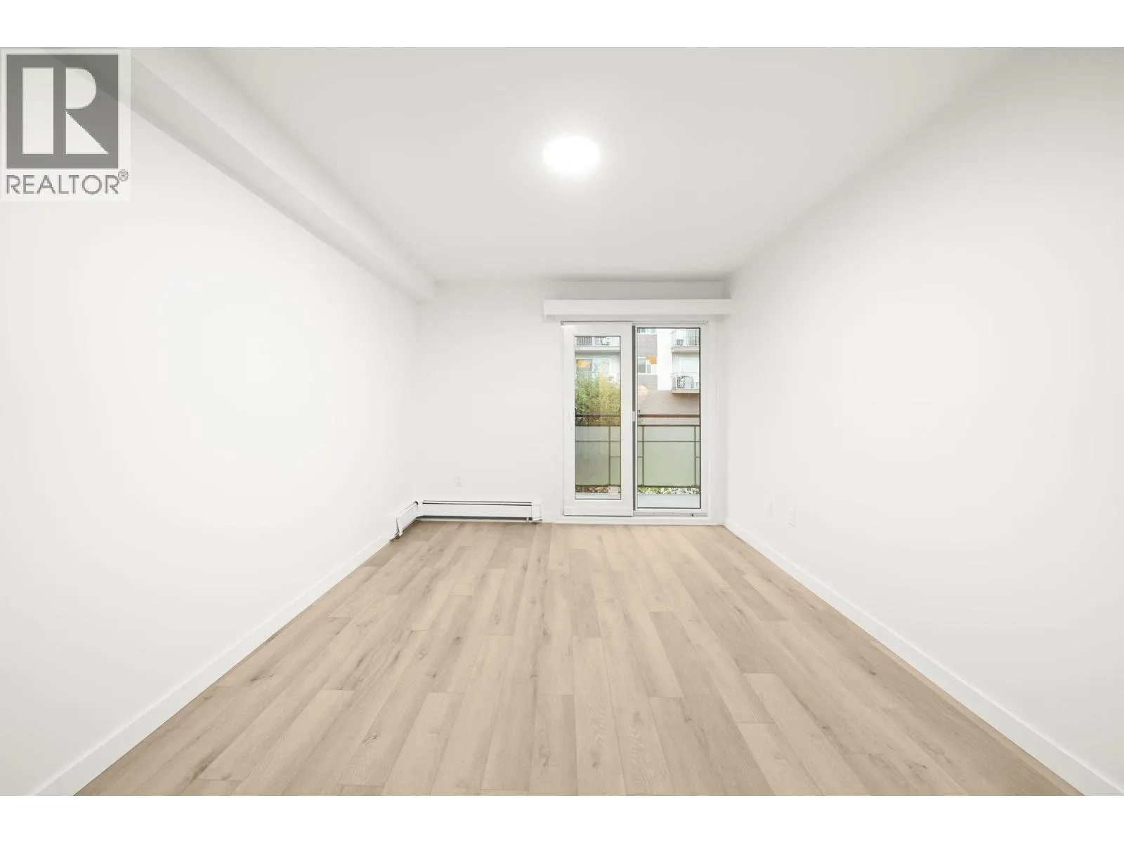 207 360 E 2ND STREET