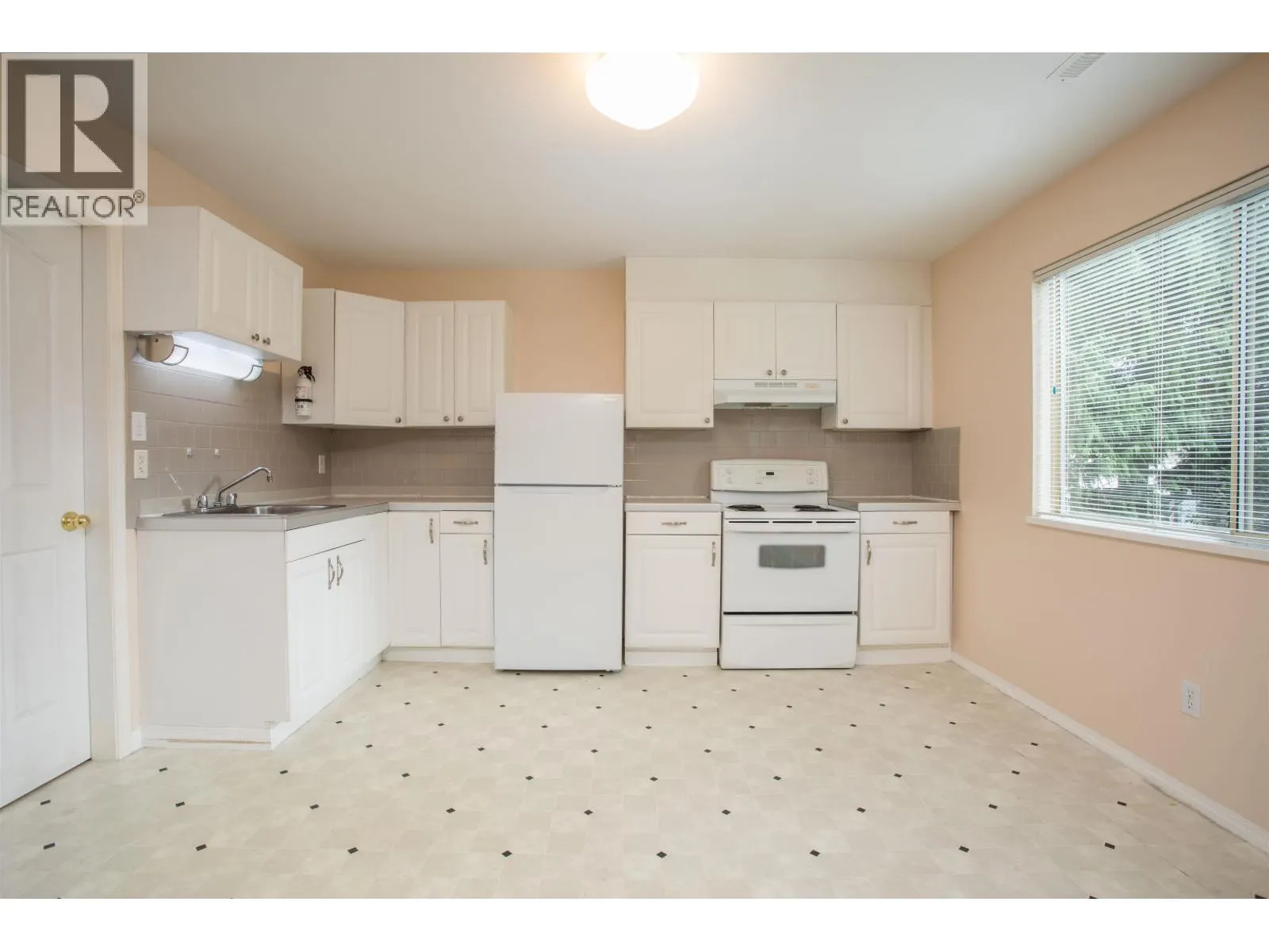 1005 ALDERSON AVENUE