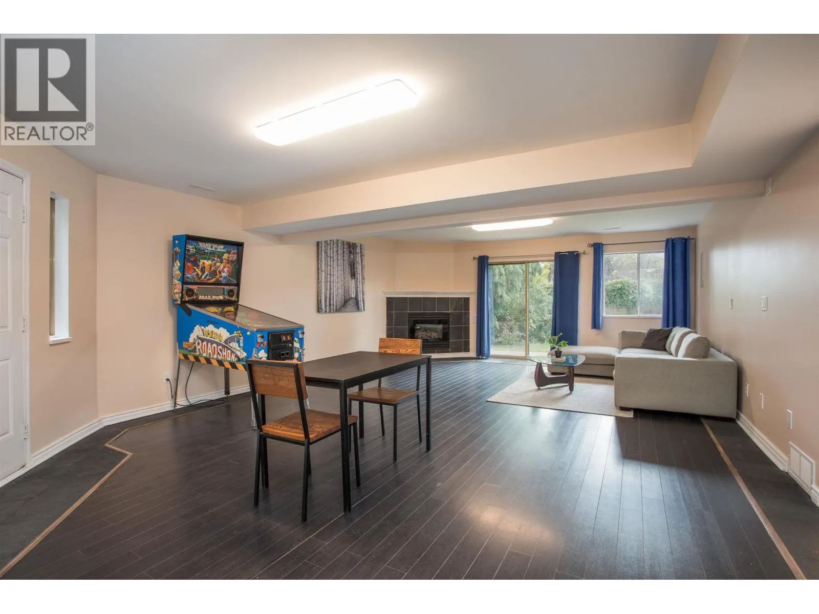 1005 ALDERSON AVENUE