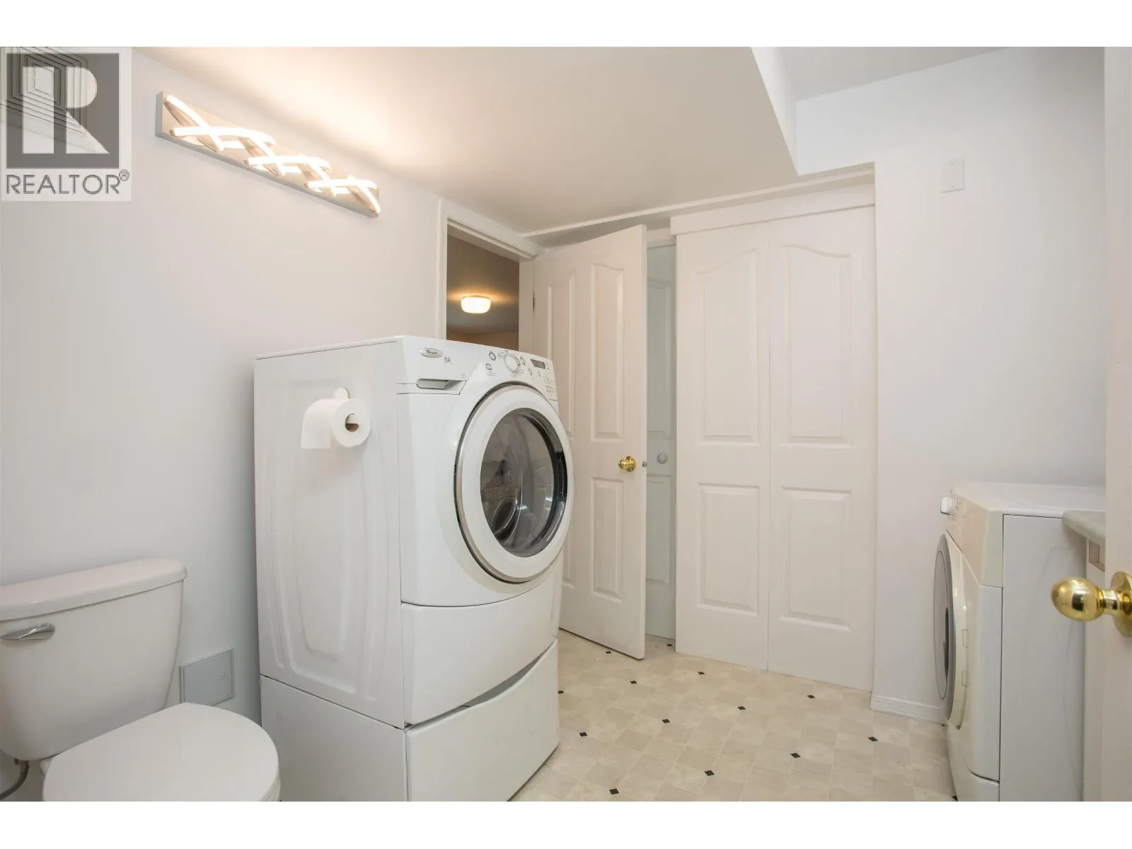 1005 ALDERSON AVENUE