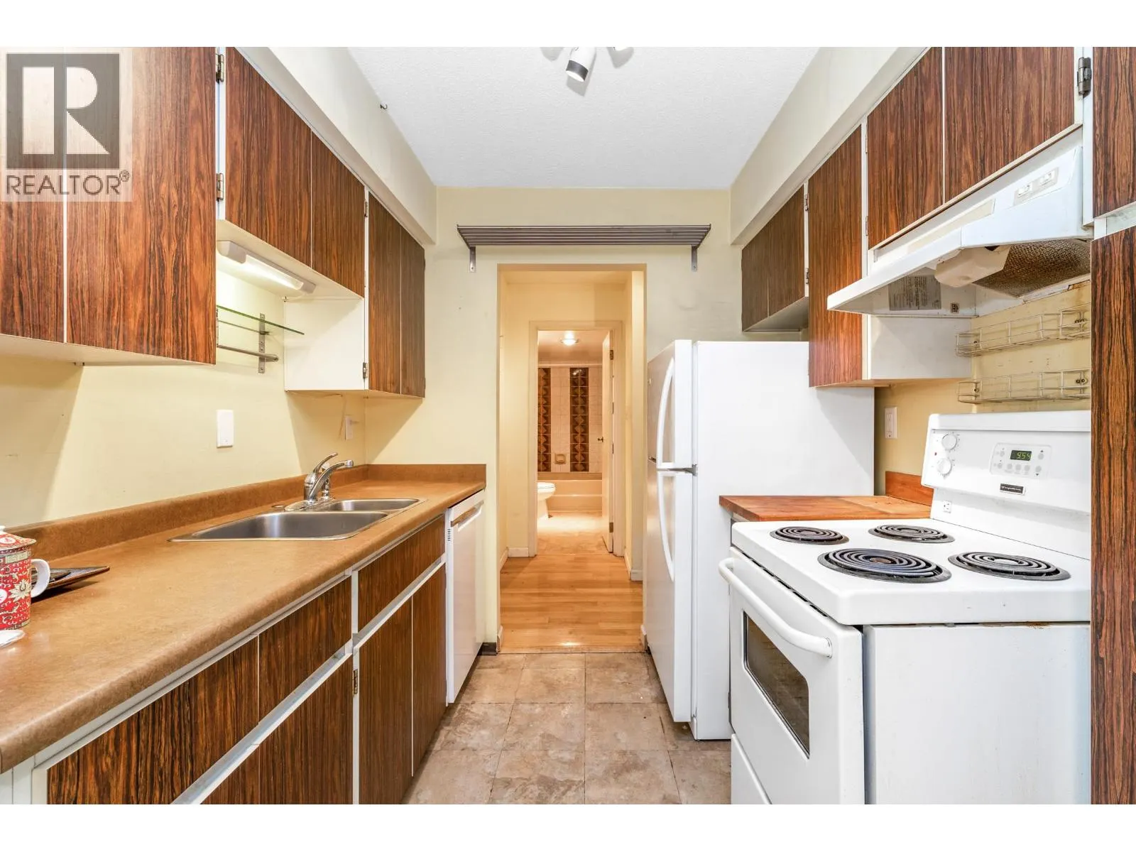 410 1435 NELSON STREET