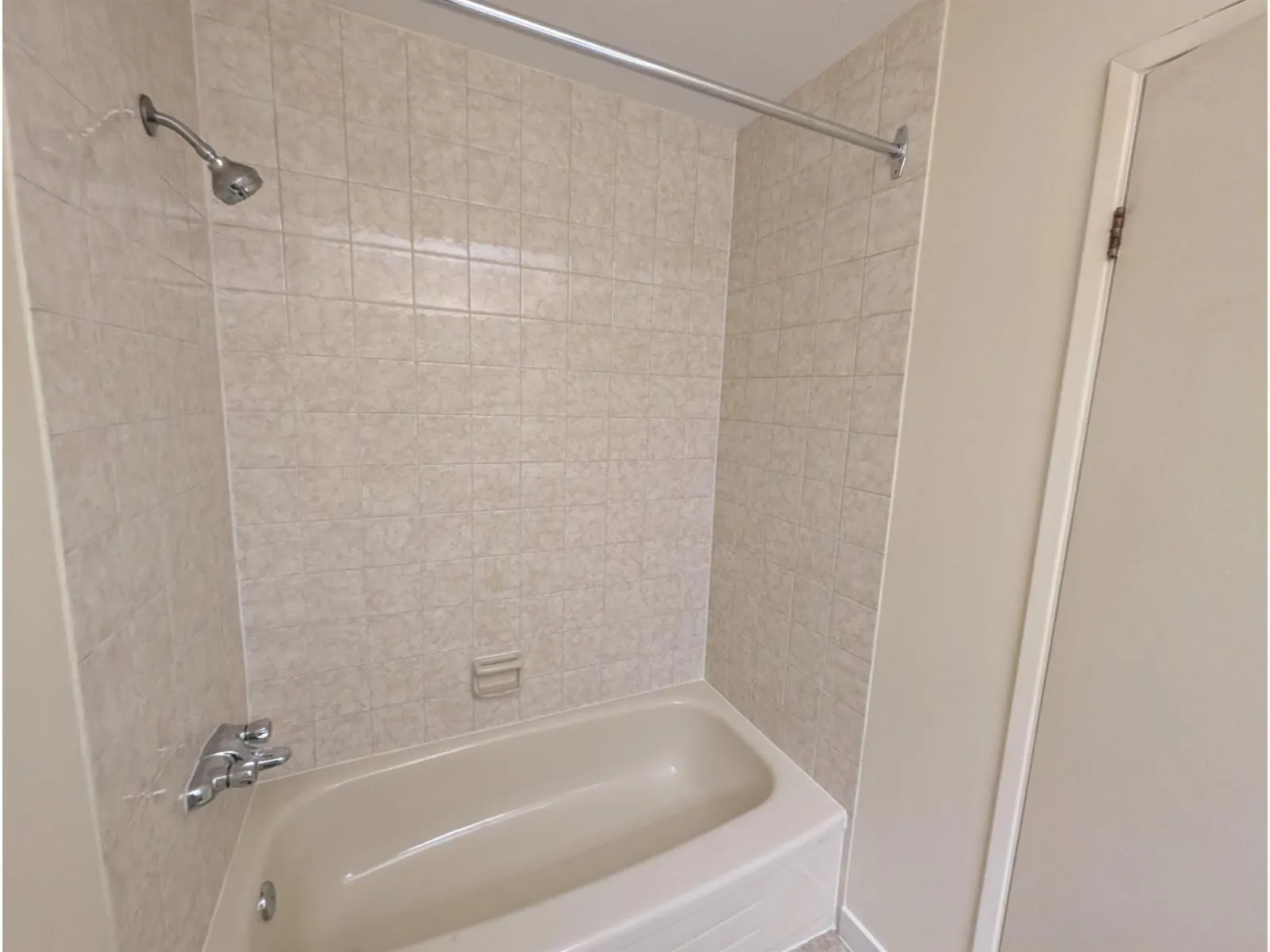 303 33850 FERN STREET