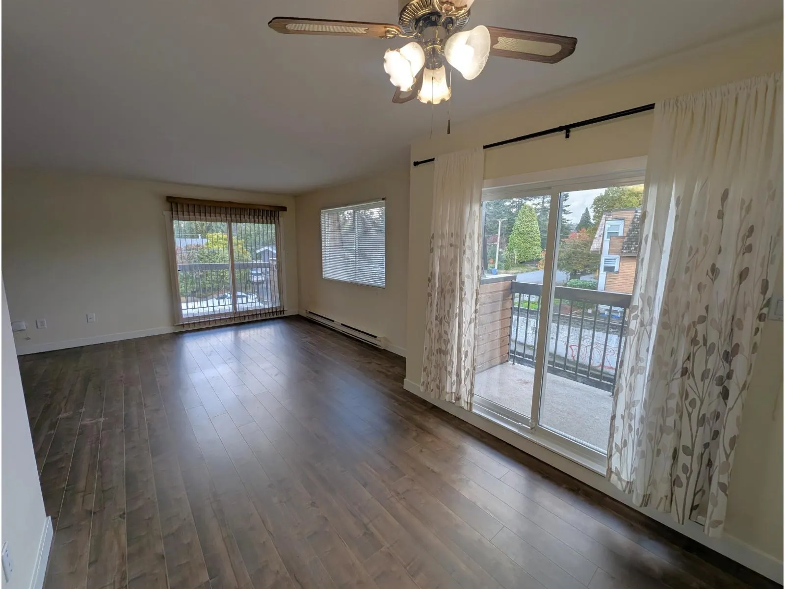 303 33850 FERN STREET