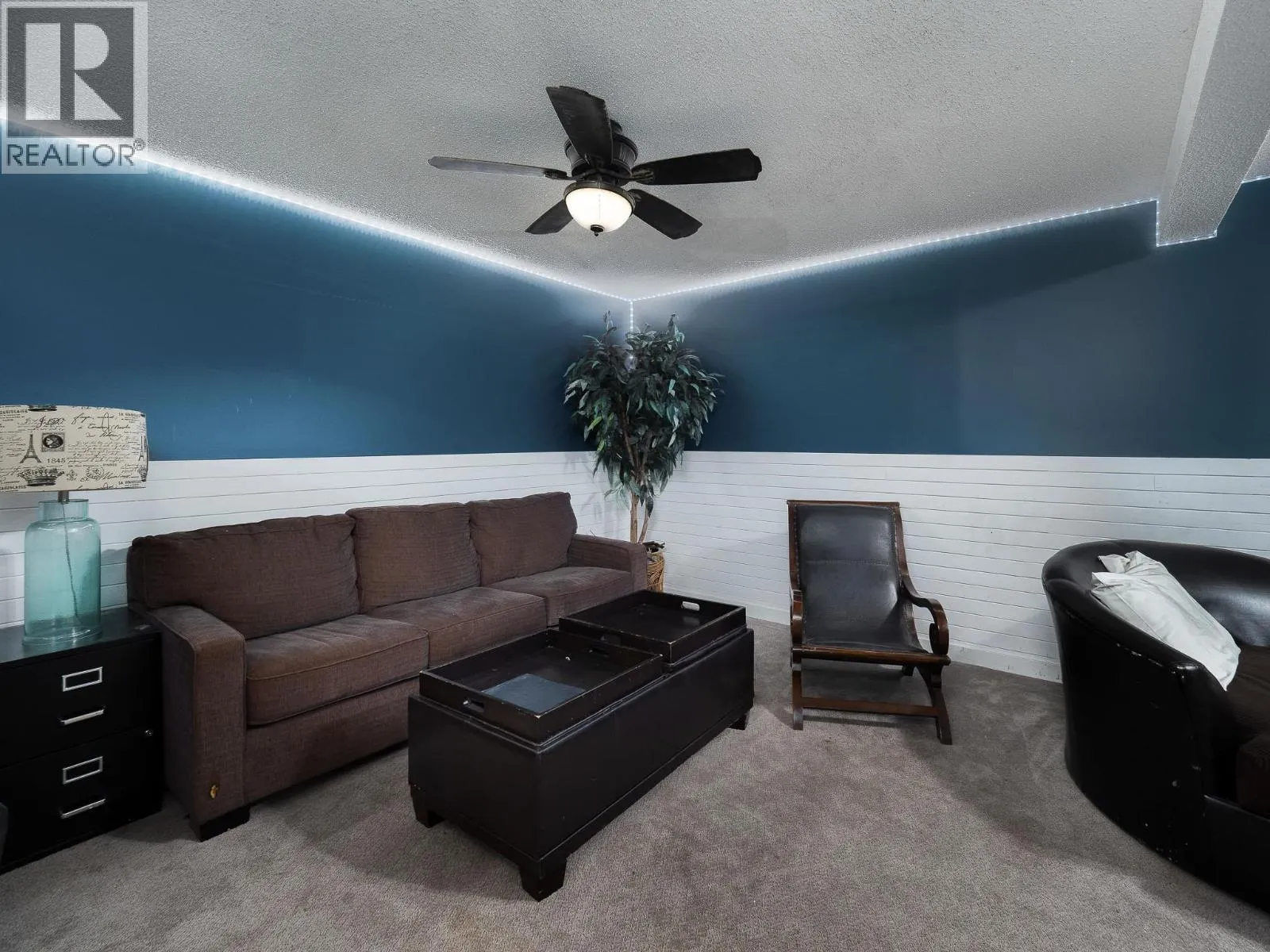 3011 CHRISTOPHER CRESCENT