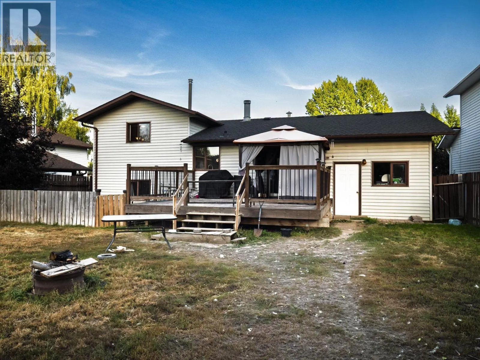 3011 CHRISTOPHER CRESCENT