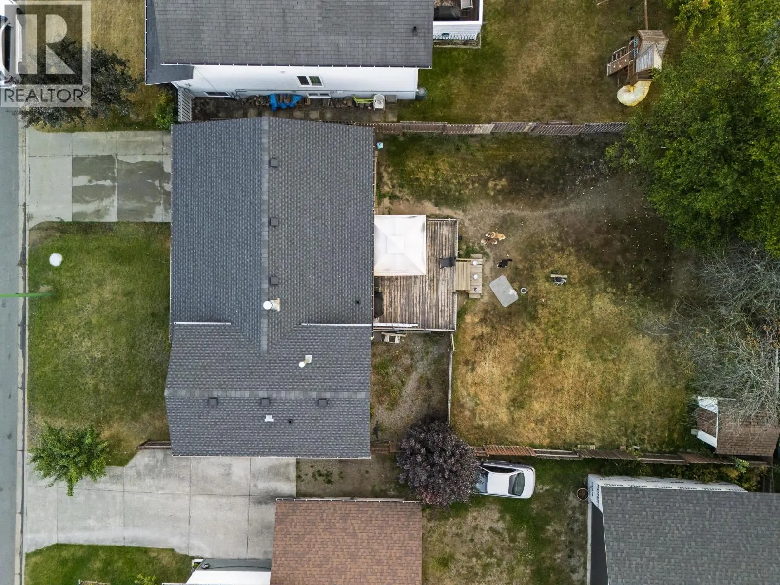 3011 CHRISTOPHER CRESCENT