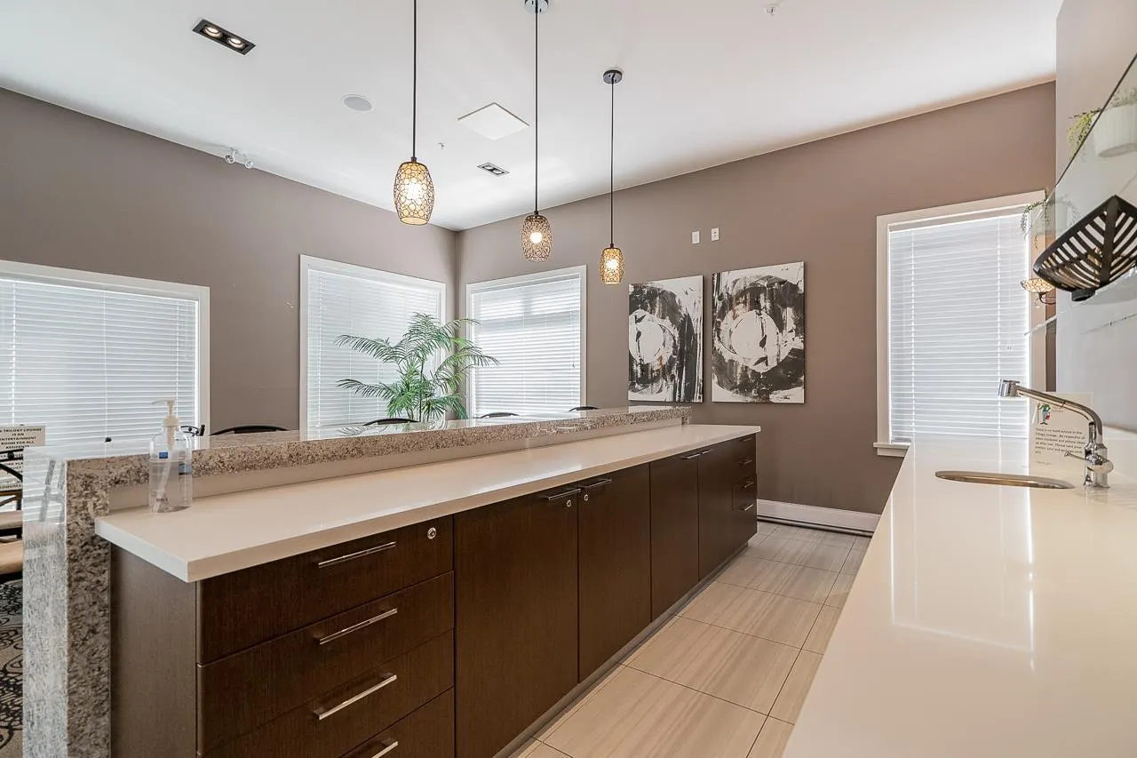 B103 20211 66 AVENUE