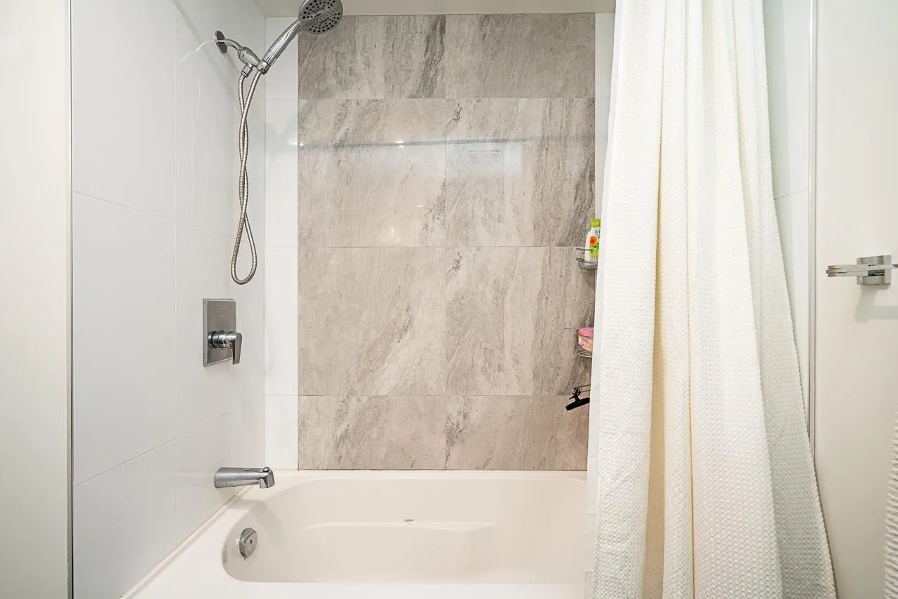 B103 20211 66 AVENUE