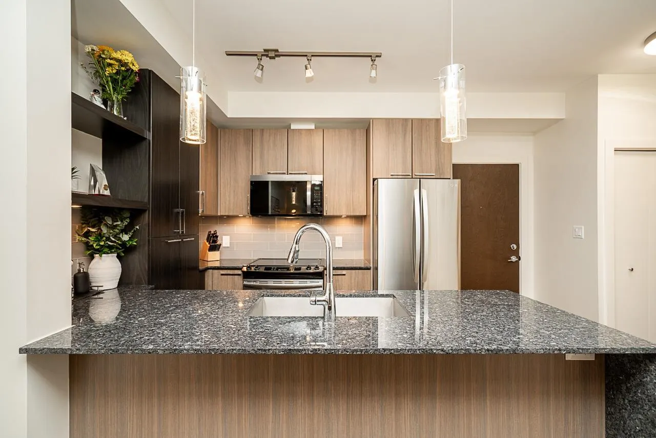 B103 20211 66 AVENUE