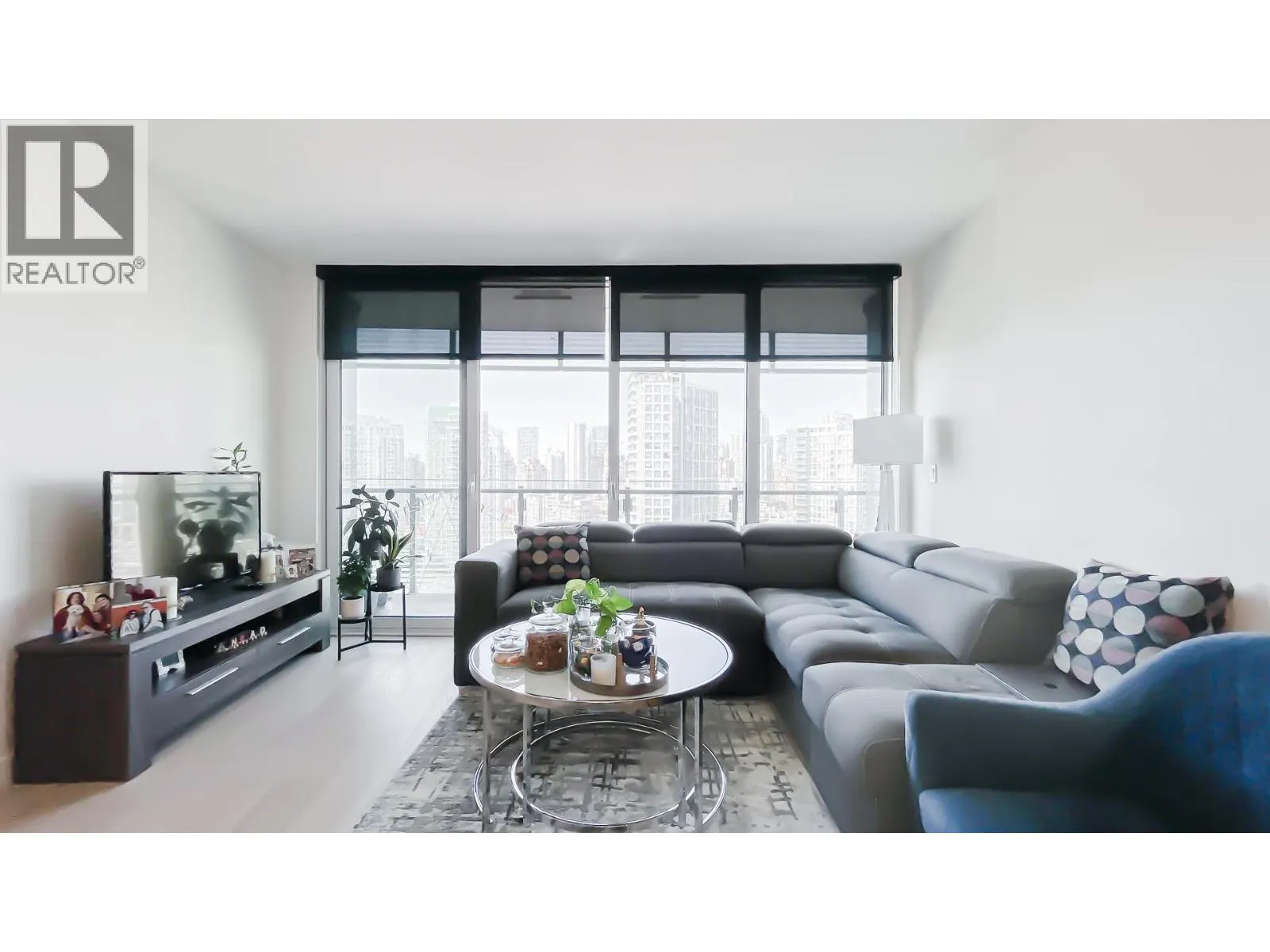 2220 89 NELSON STREET