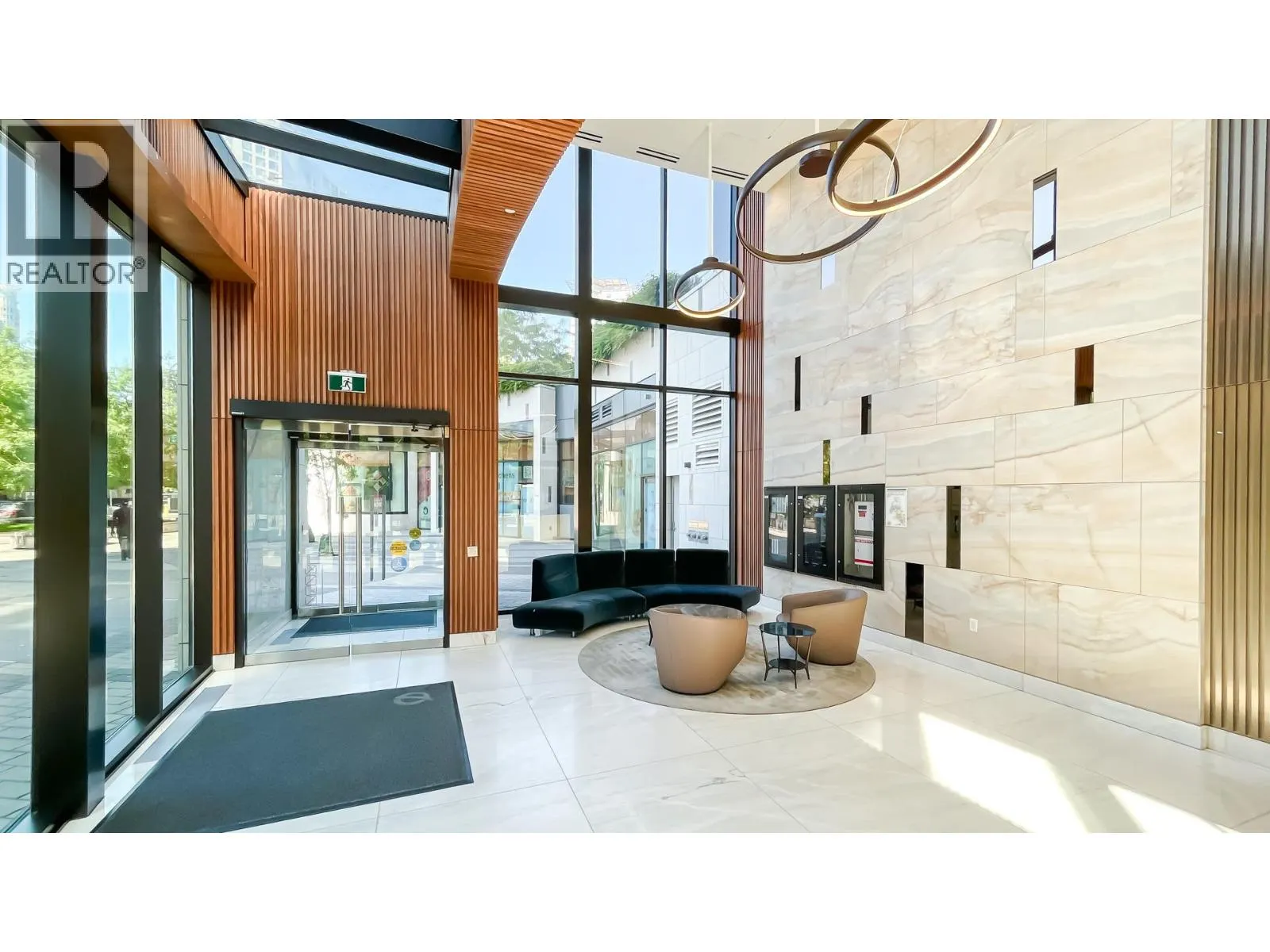 2220 89 NELSON STREET