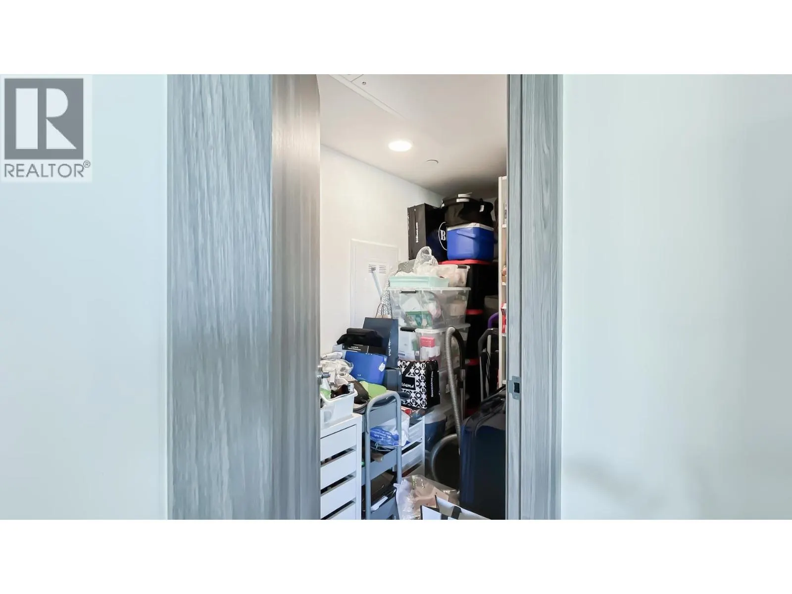 2220 89 NELSON STREET