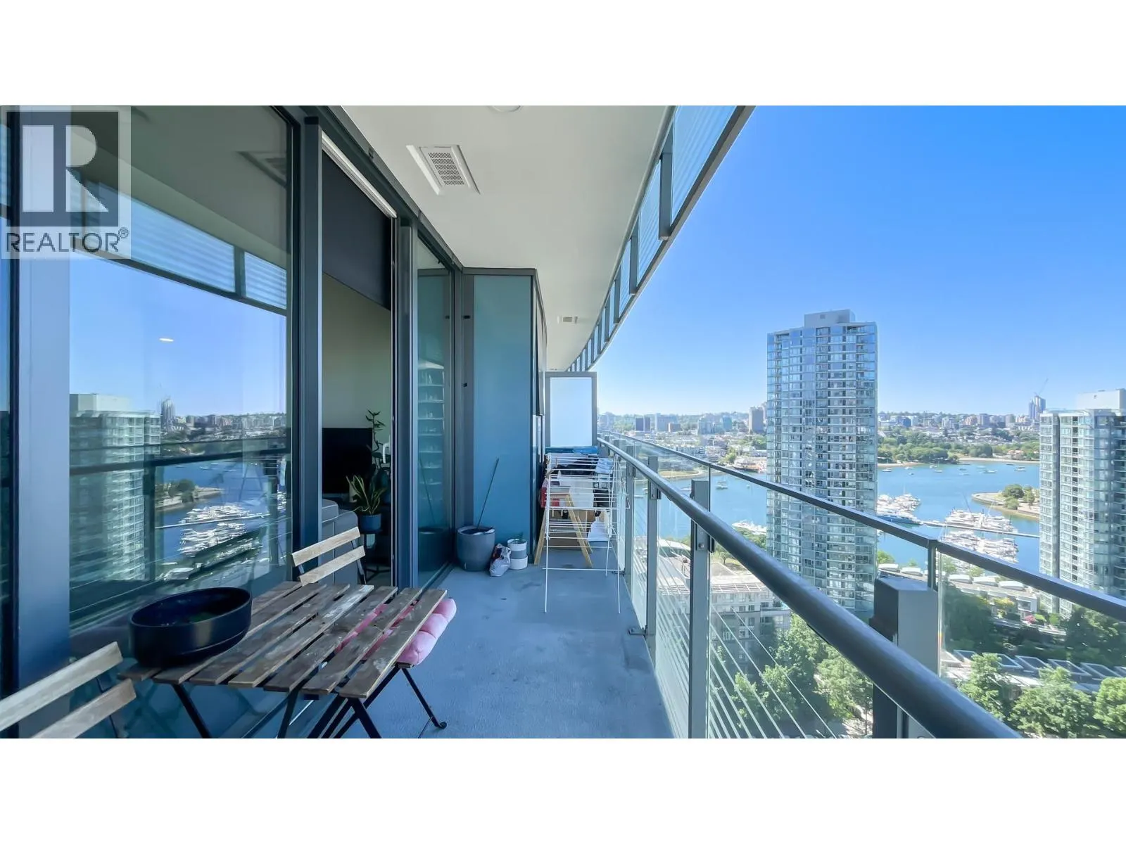 2220 89 NELSON STREET