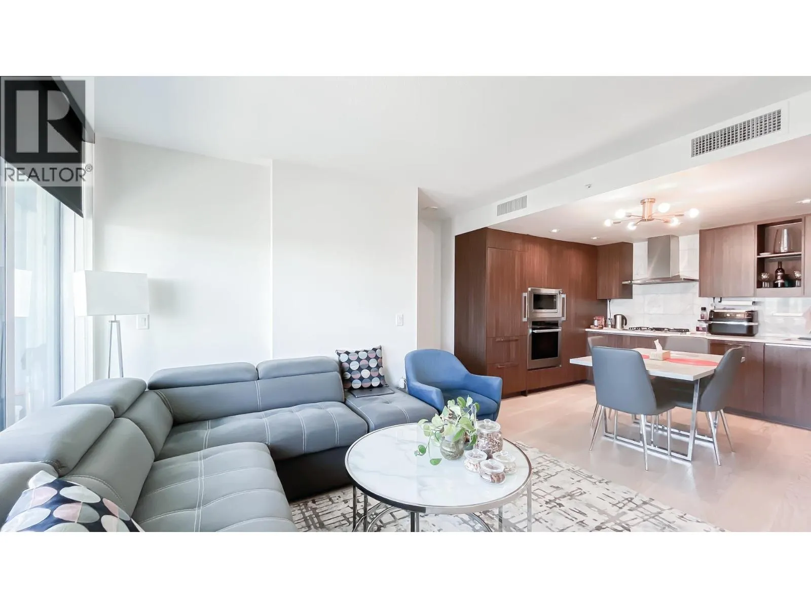 2220 89 NELSON STREET