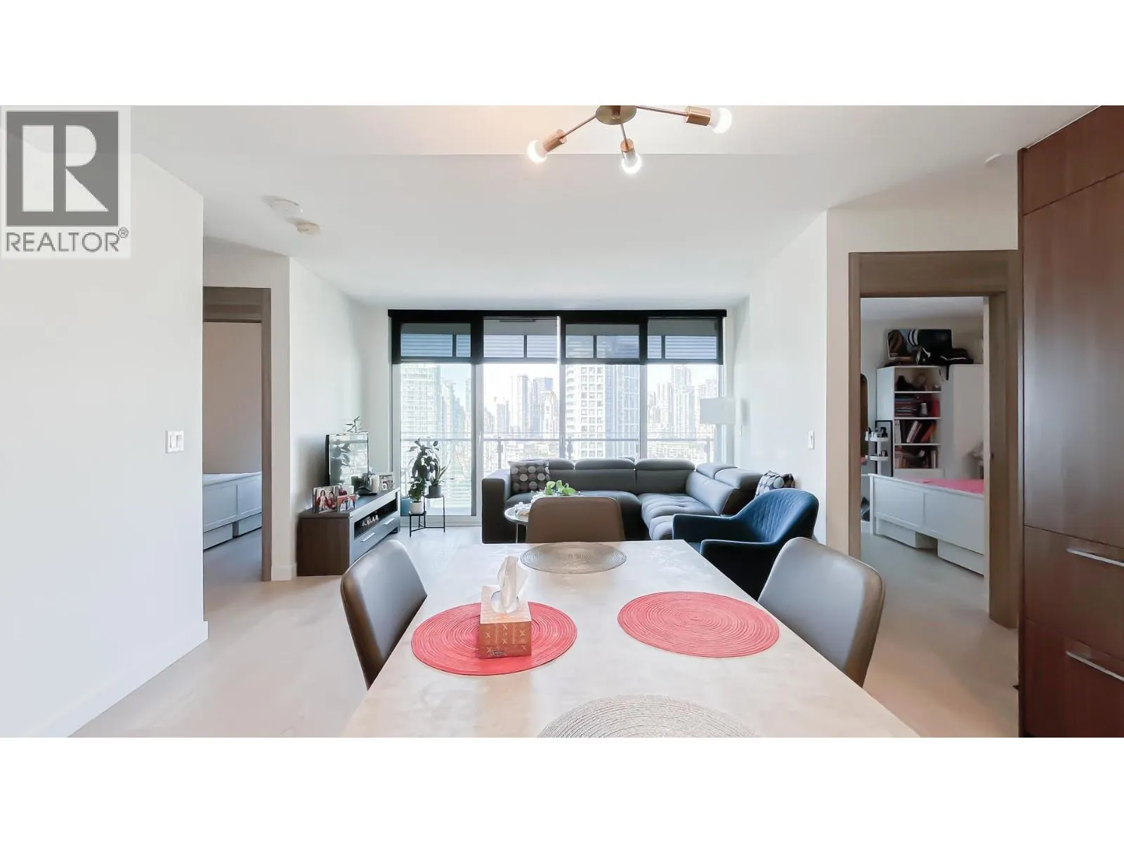 2220 89 NELSON STREET