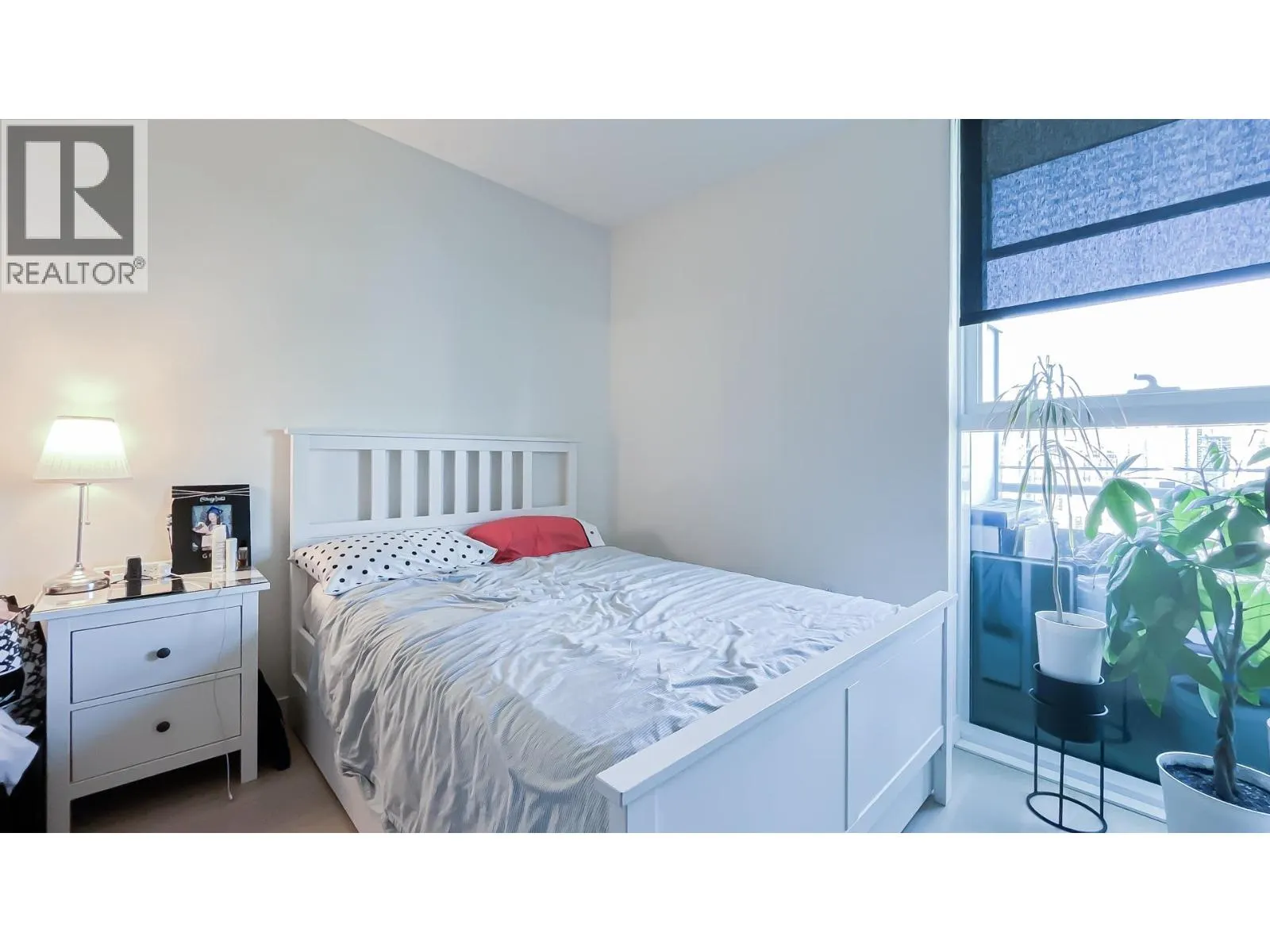 2220 89 NELSON STREET