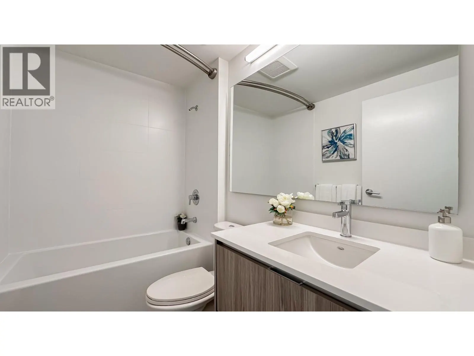 1003 8940 UNIVERSITY CRESCENT