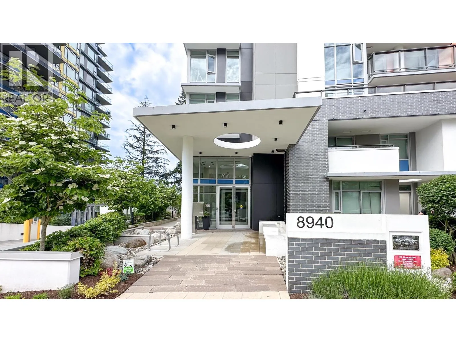 1003 8940 UNIVERSITY CRESCENT