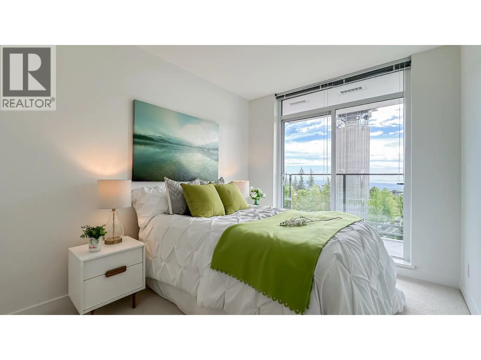 1003 8940 UNIVERSITY CRESCENT