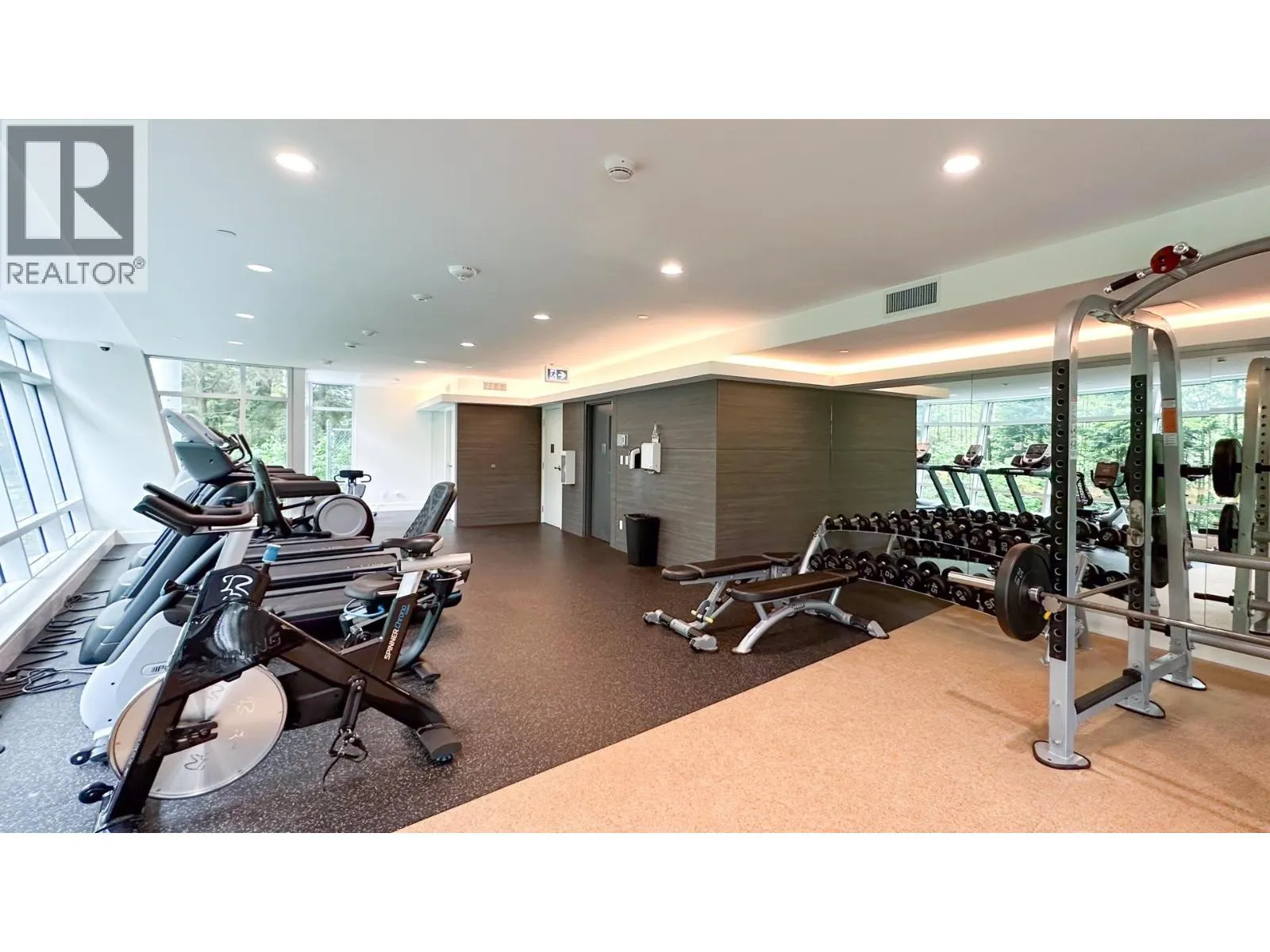 1003 8940 UNIVERSITY CRESCENT