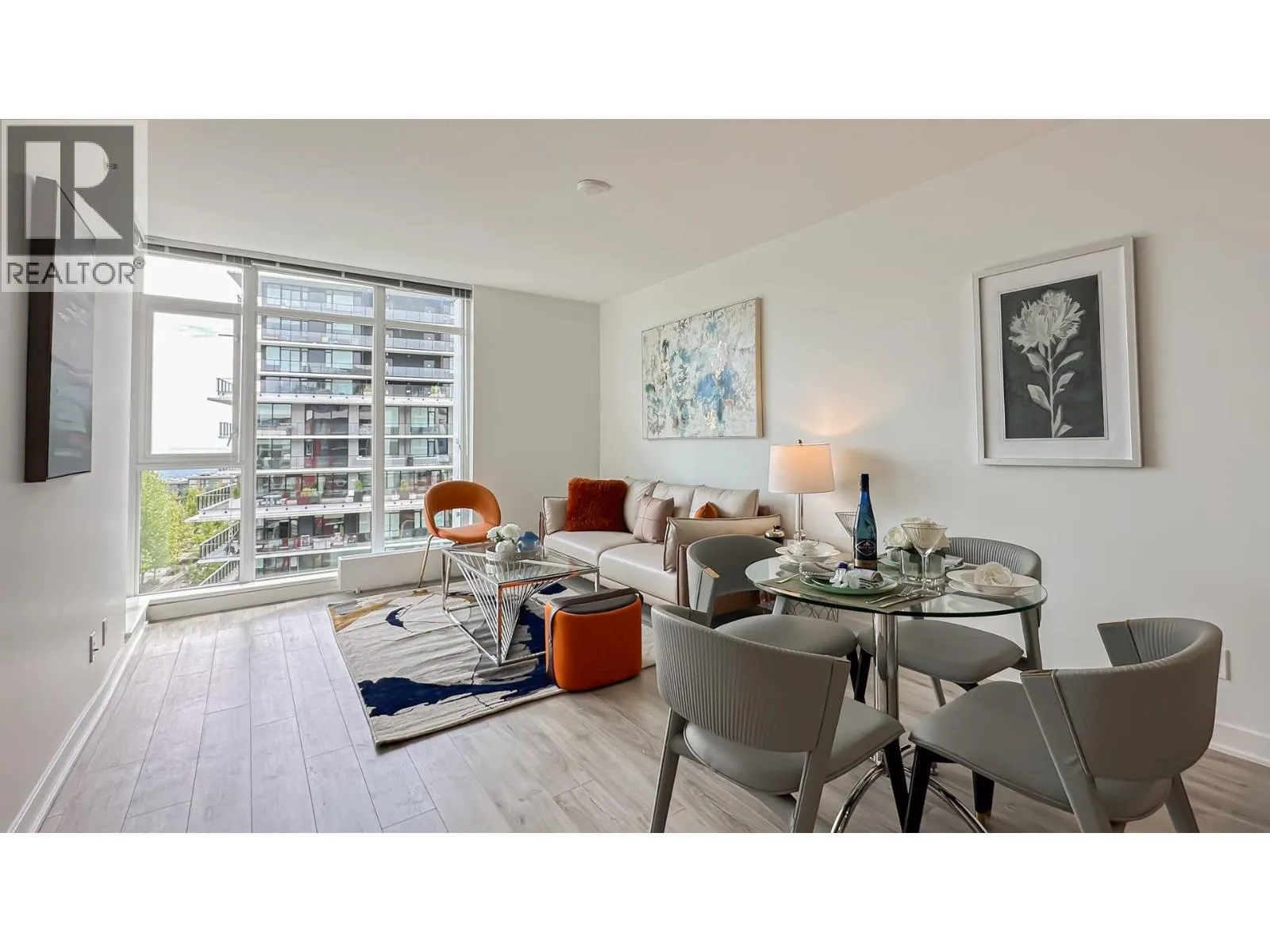 1003 8940 UNIVERSITY CRESCENT