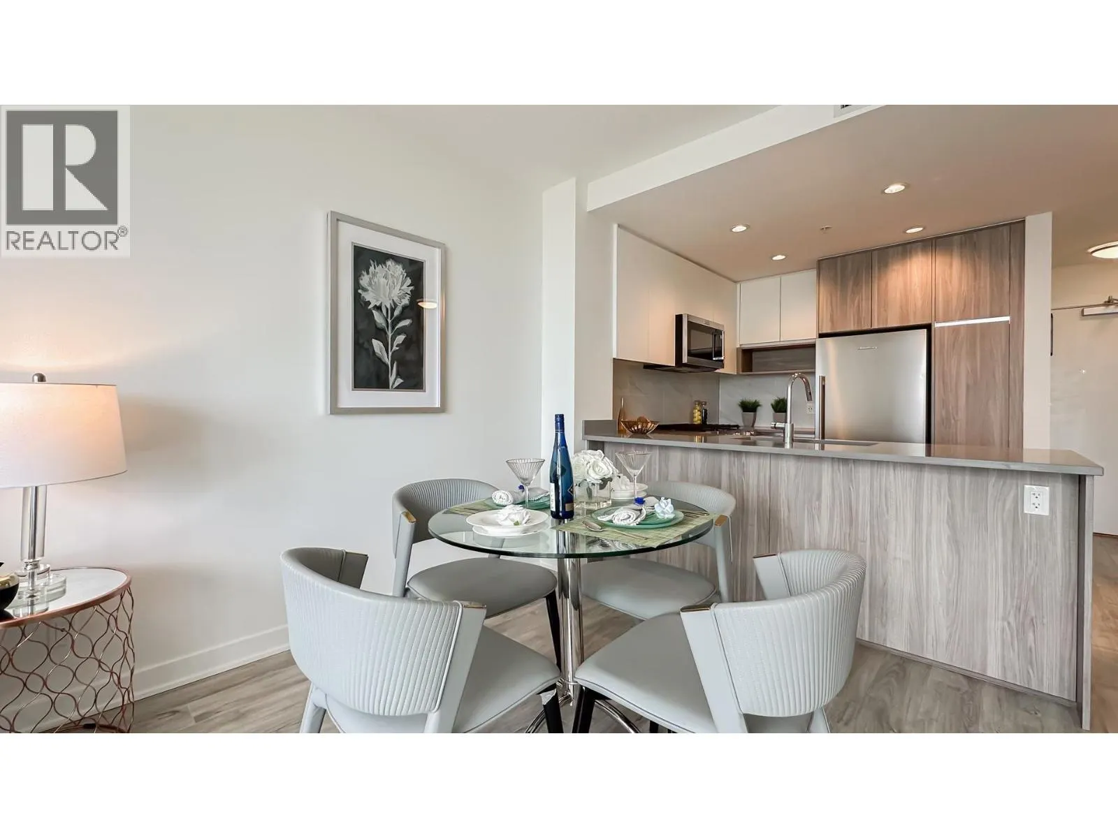 1003 8940 UNIVERSITY CRESCENT