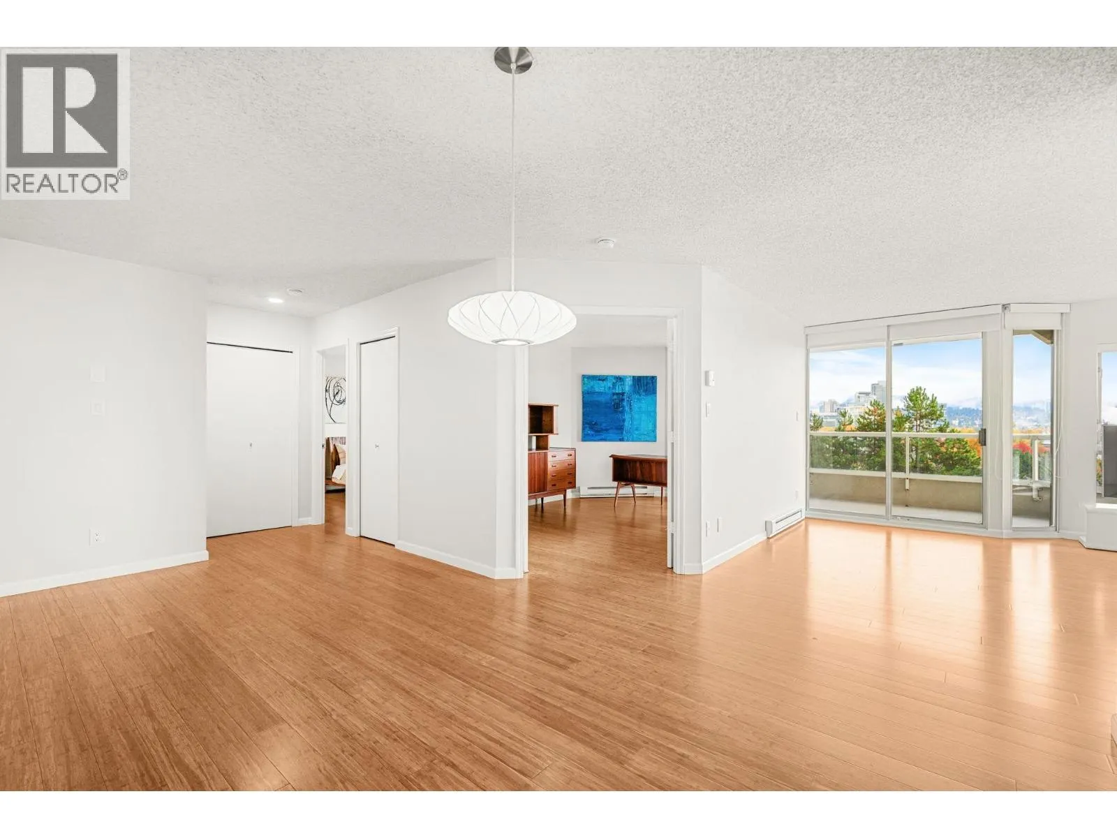 503 69 JAMIESON COURT