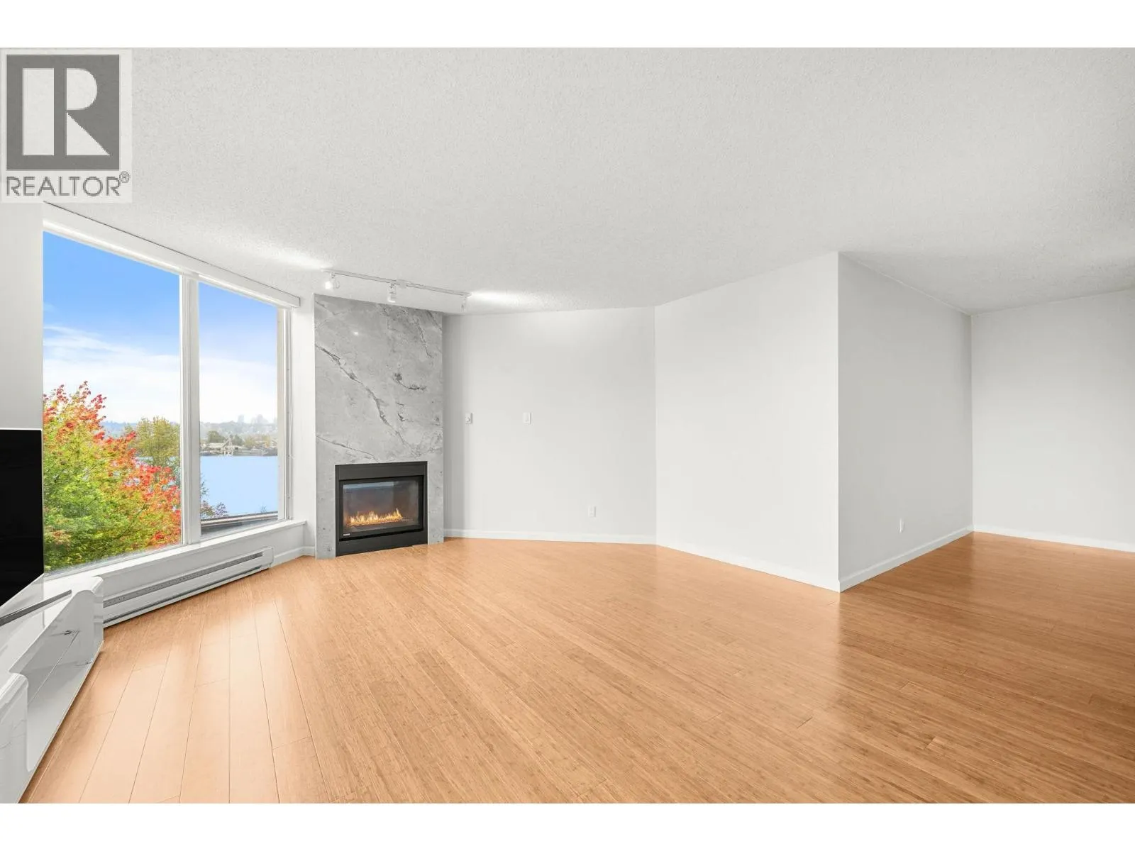 503 69 JAMIESON COURT