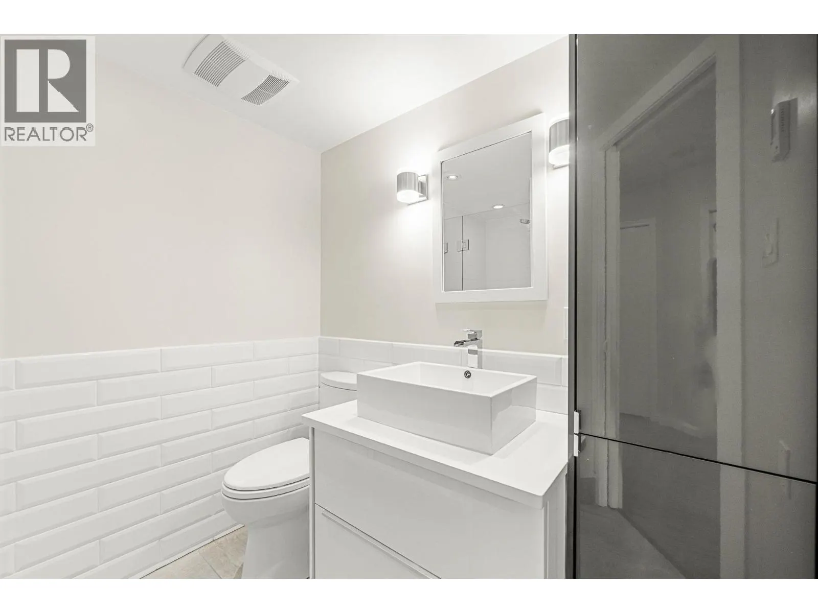 503 69 JAMIESON COURT