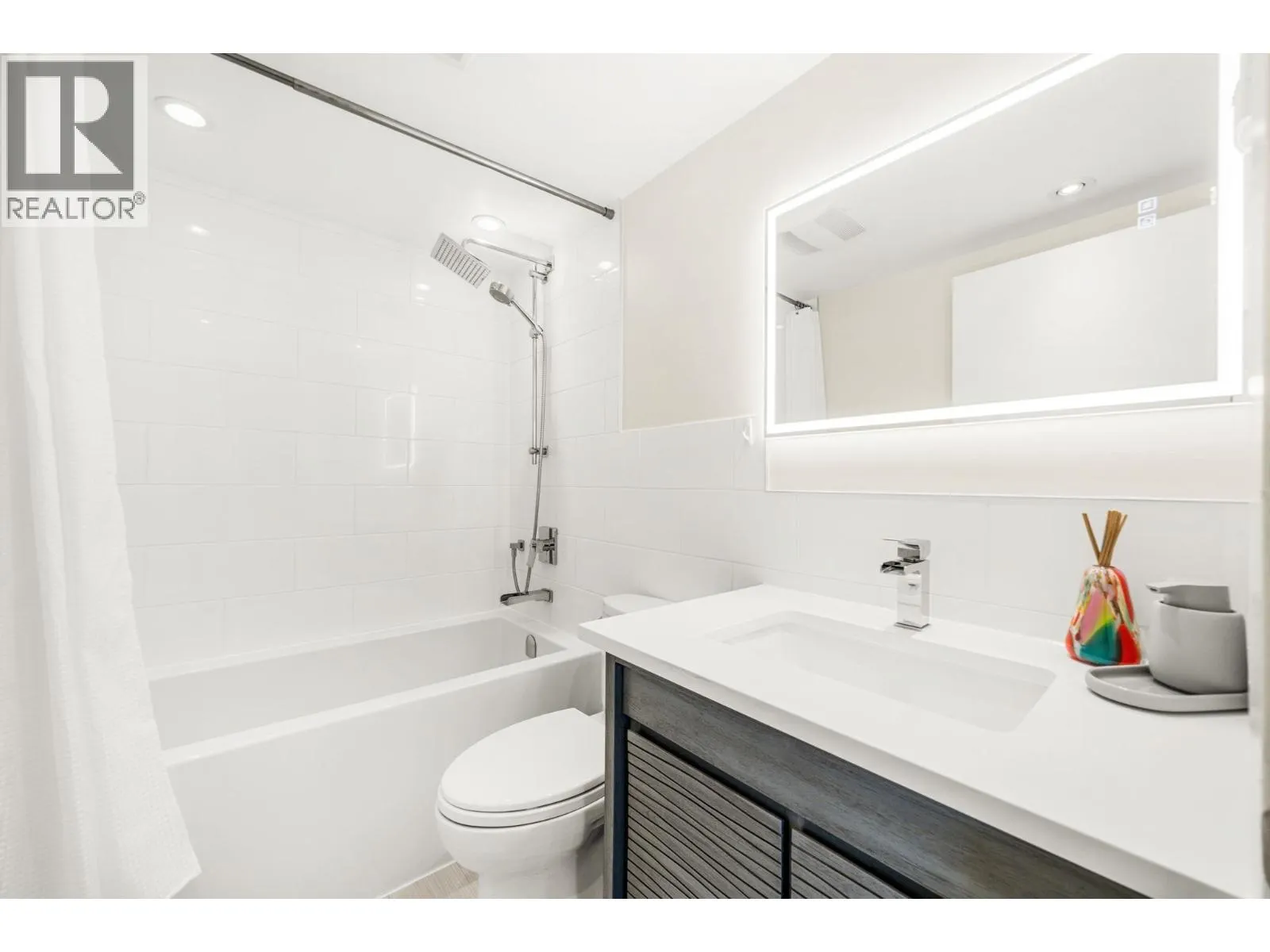 503 69 JAMIESON COURT