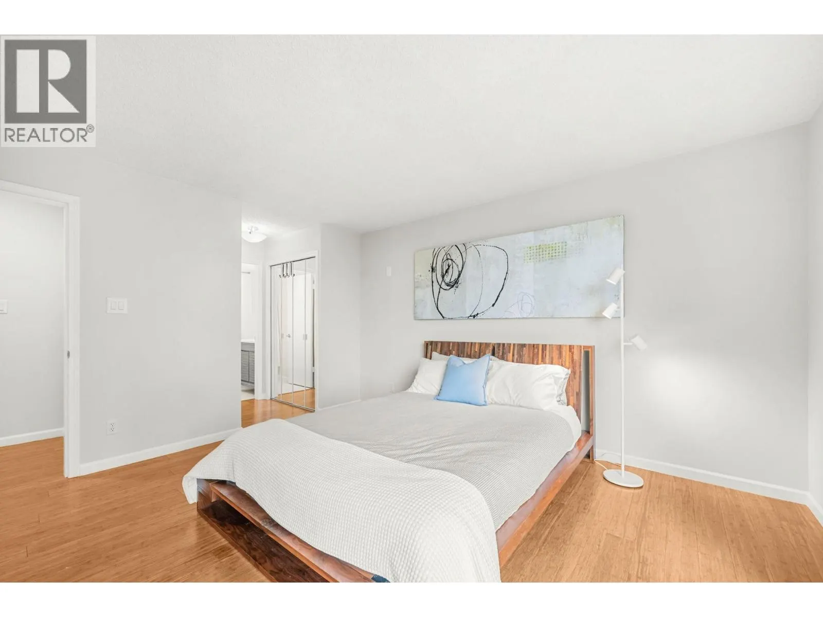 503 69 JAMIESON COURT